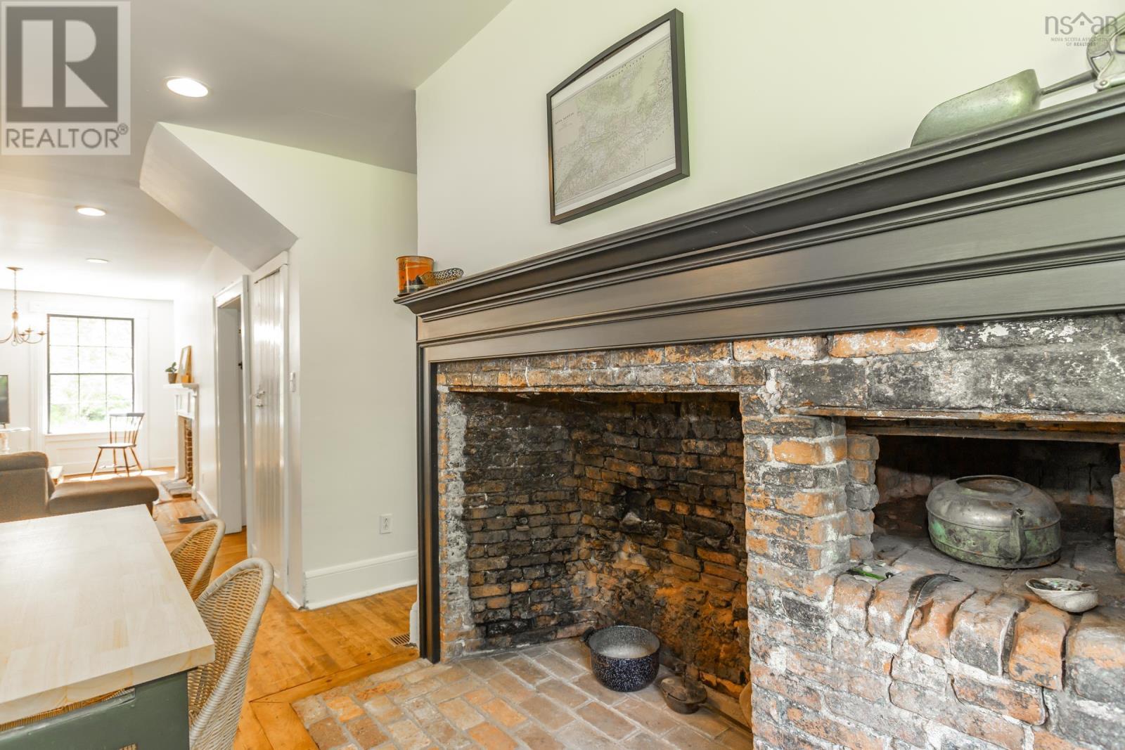 Property 18 of 43 of 2386 Highway 201