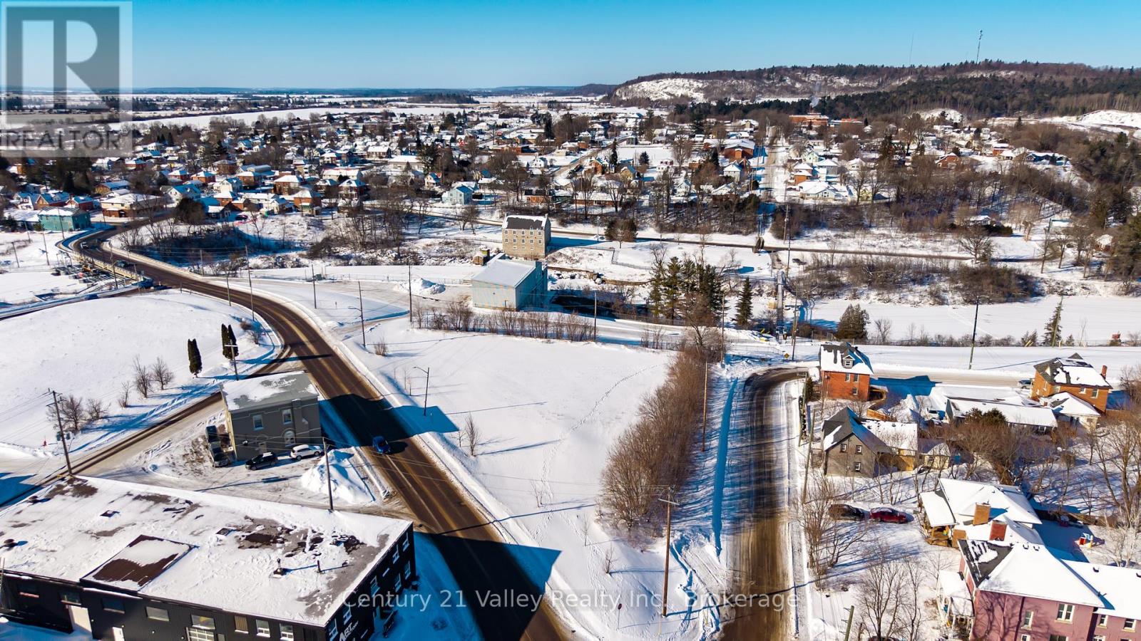 20 BRIDGE STREET — photo 41