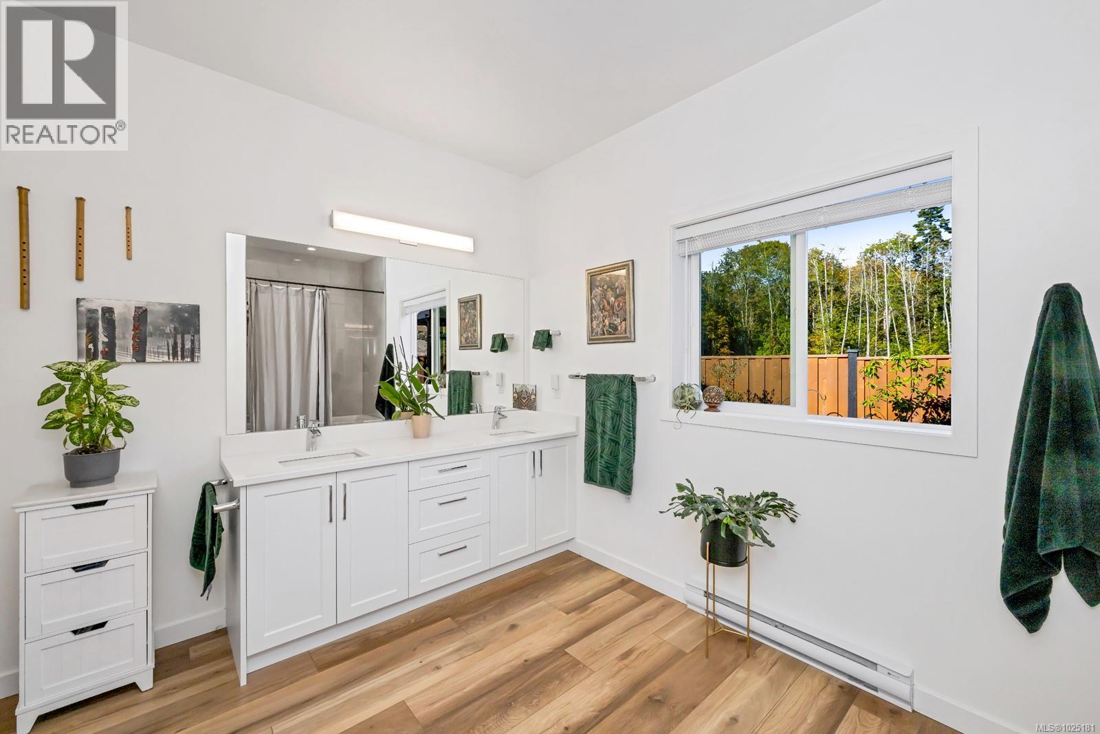 31 Saanich Ridge Dr, Central Saanich