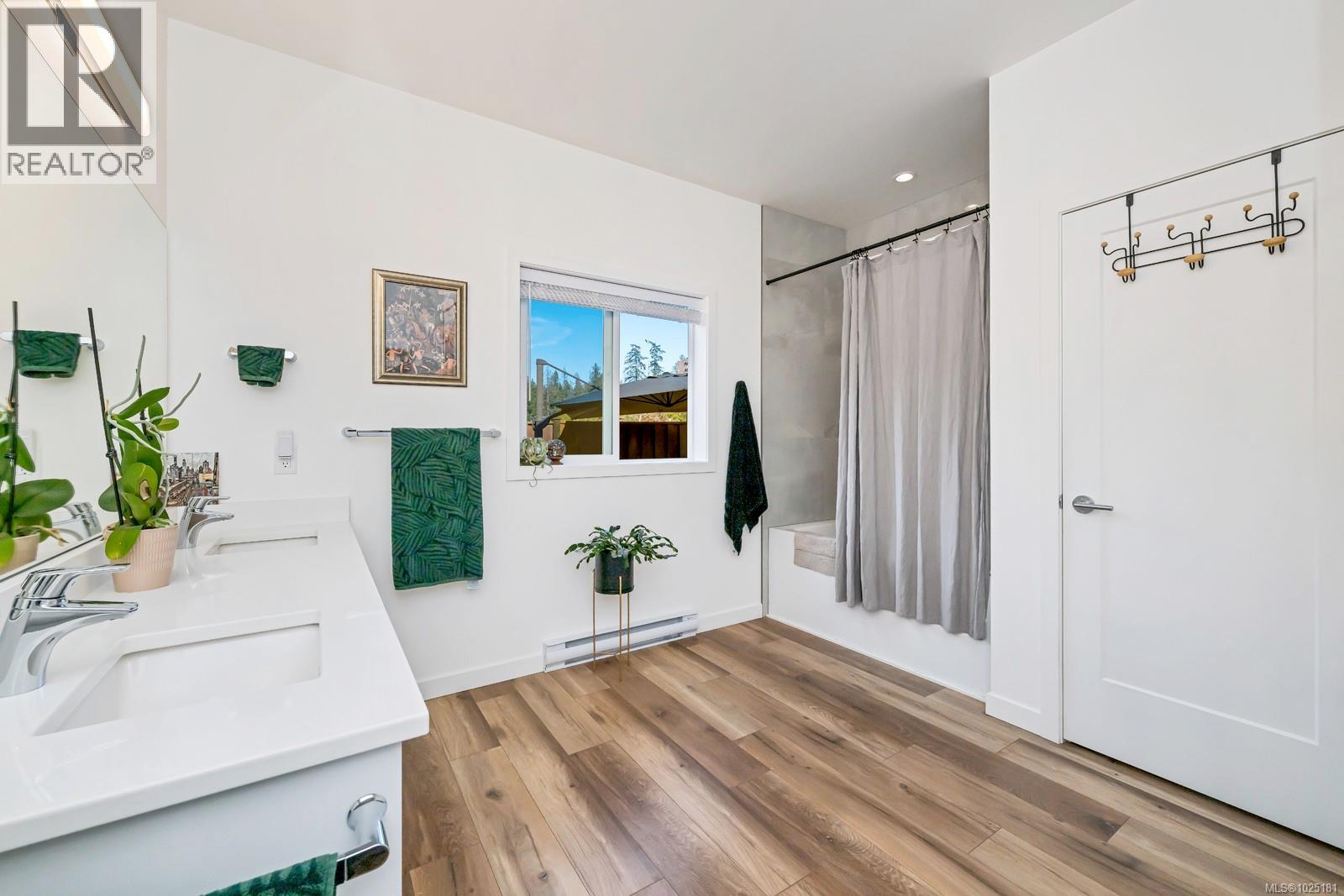 31 Saanich Ridge Dr, Central Saanich