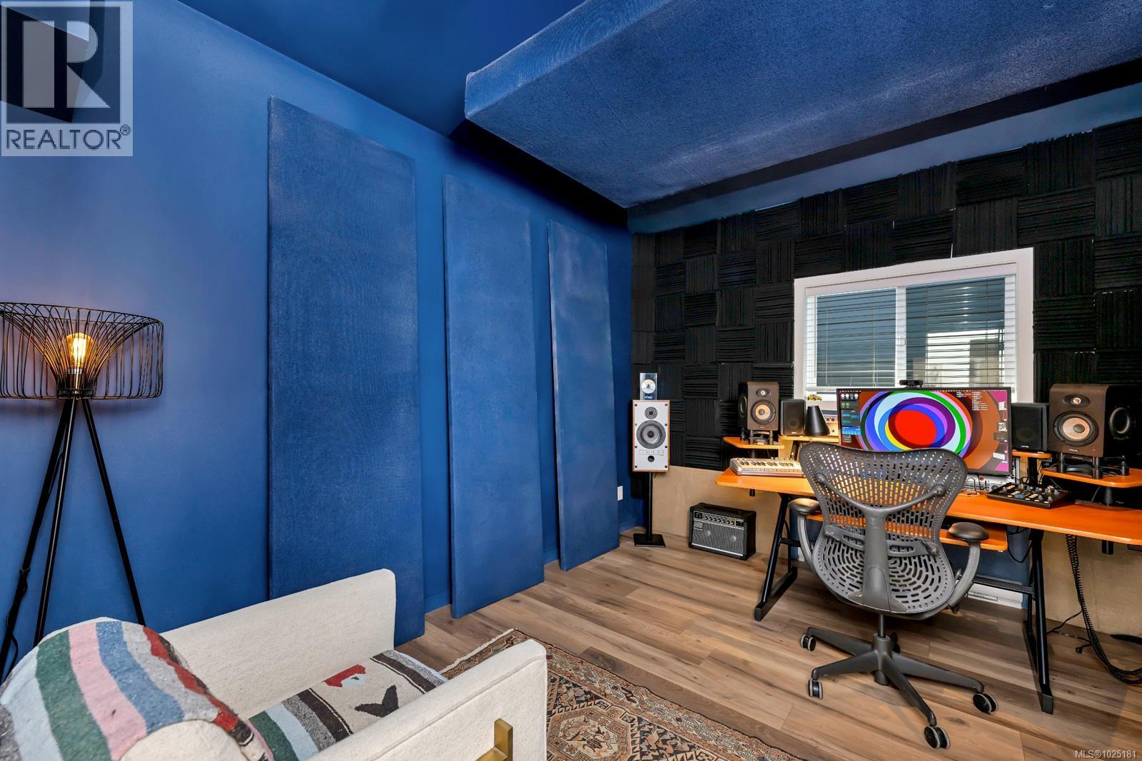 31 Saanich Ridge Dr, Central Saanich