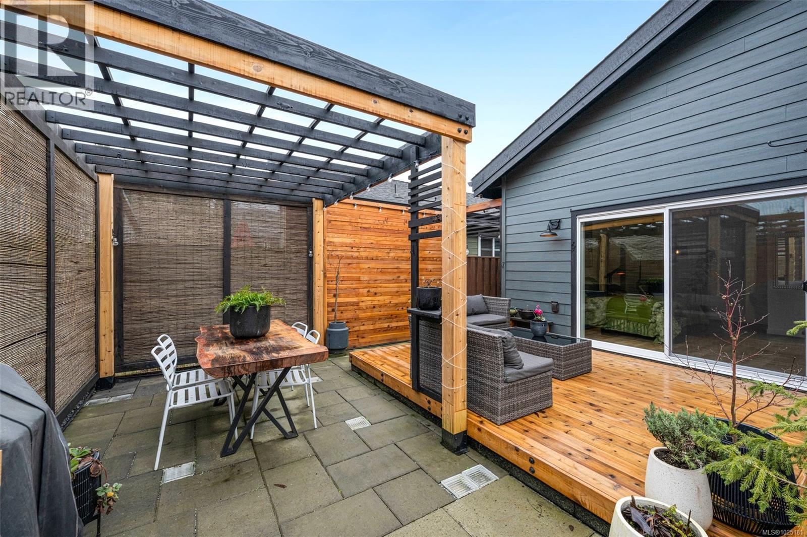 31 Saanich Ridge Dr, Central Saanich