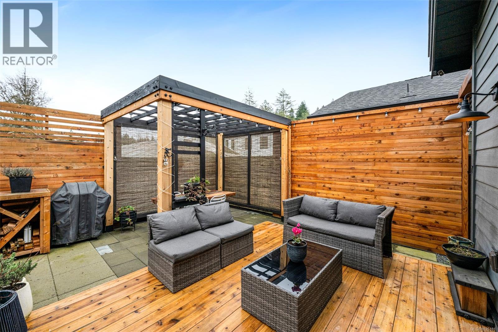 31 Saanich Ridge Dr, Central Saanich