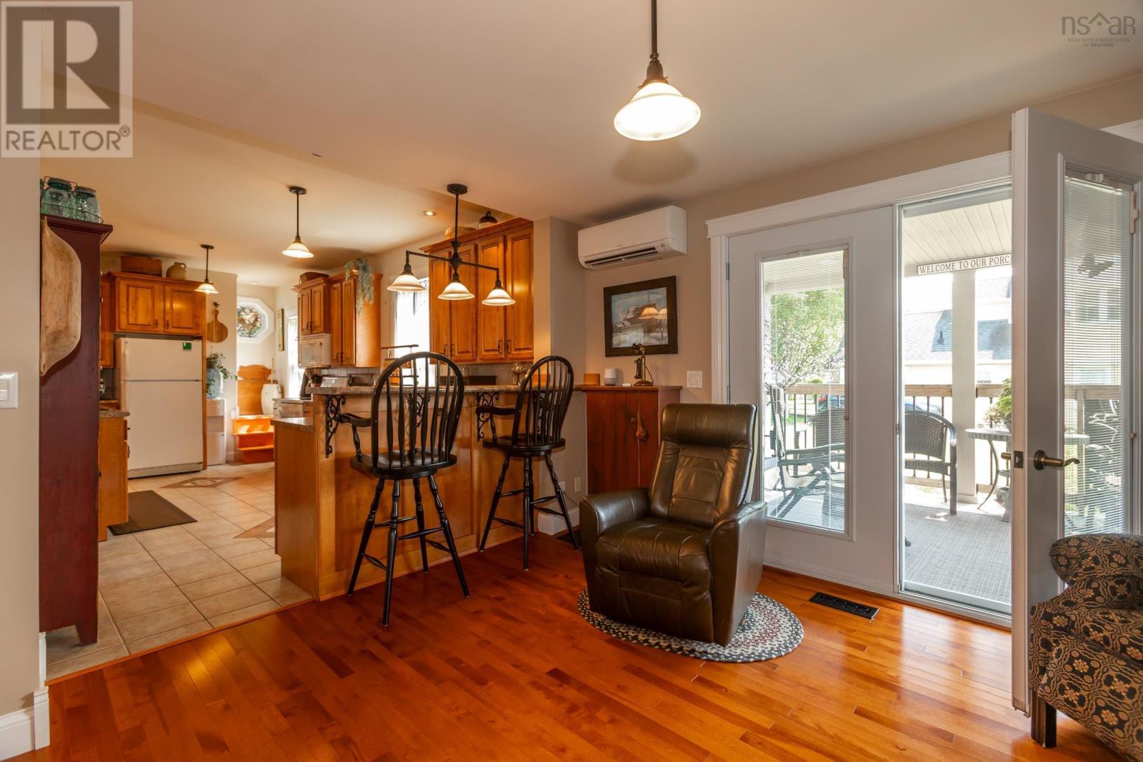 Property 17 of 47 of 36 Drury Lane