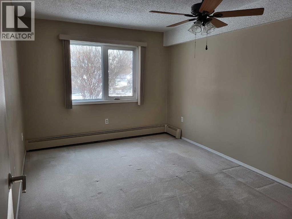 Single Family House for Sale in    Avenue SW Haysboro Calgary 