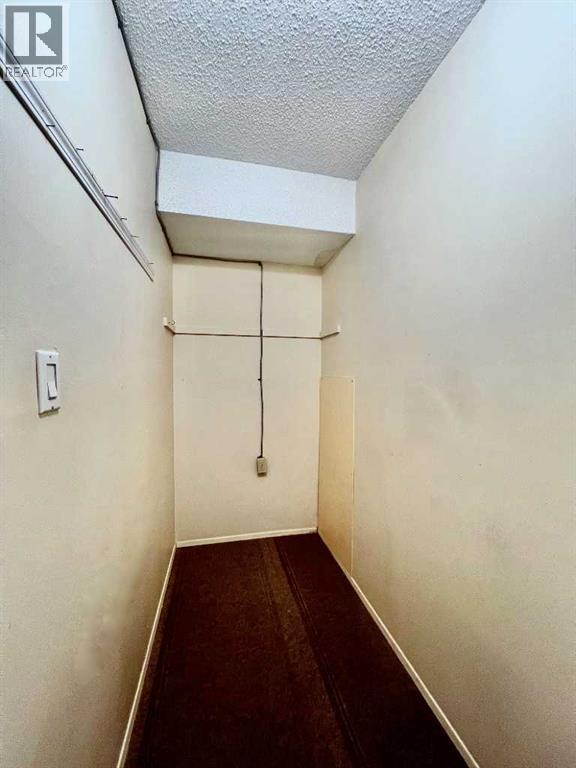 Single Family House for Sale in    Avenue SW Haysboro Calgary 