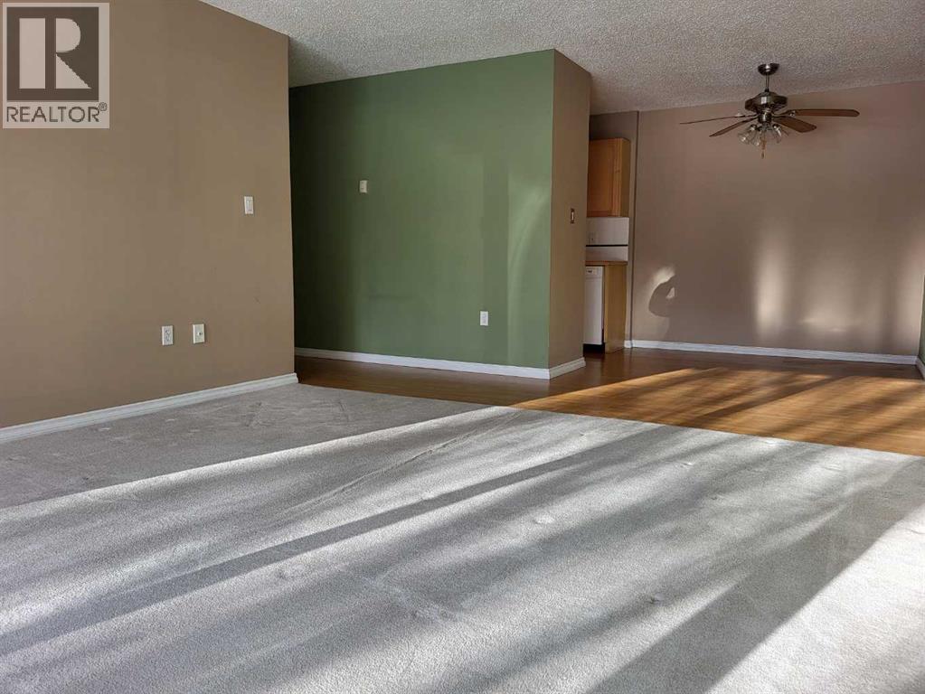 Single Family House for Sale in    Avenue SW Haysboro Calgary 