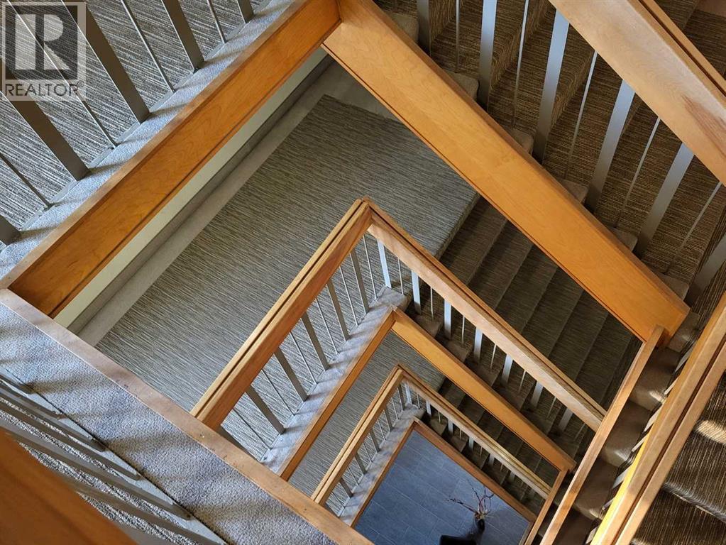 Single Family House for Sale in    Avenue SW Haysboro Calgary 