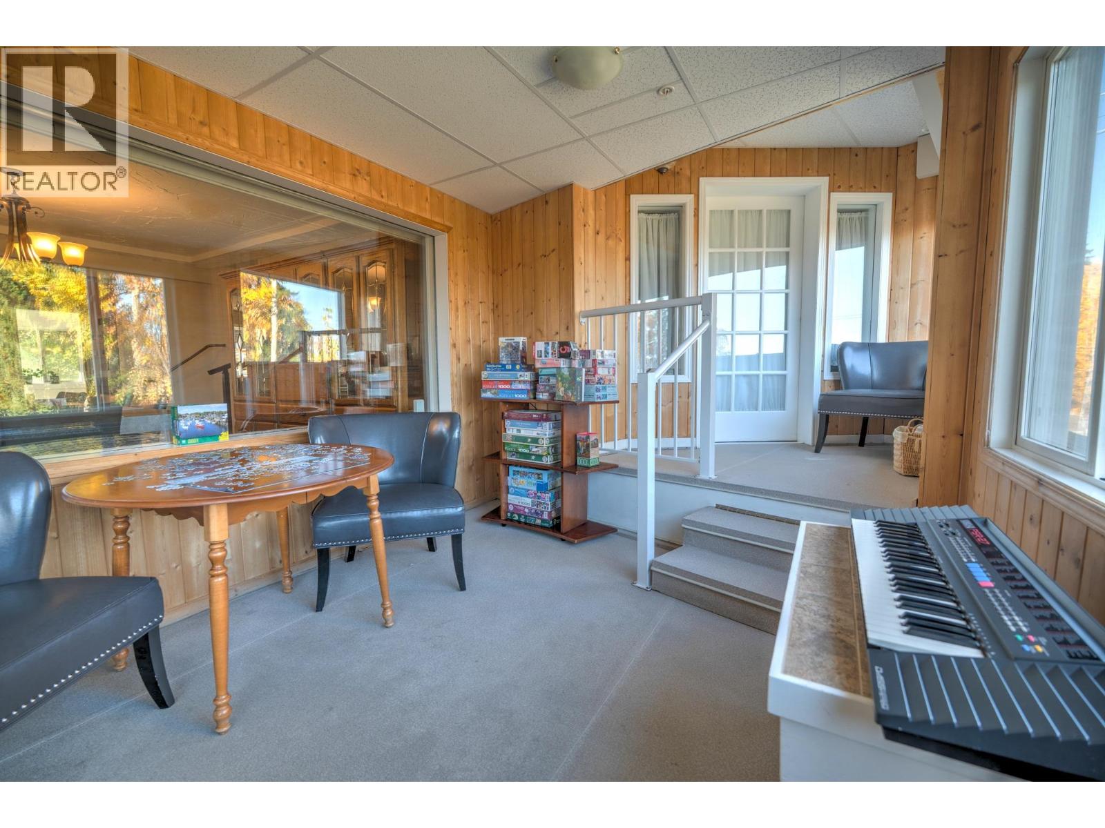 6373 HILLCREST PLACE, Prince George