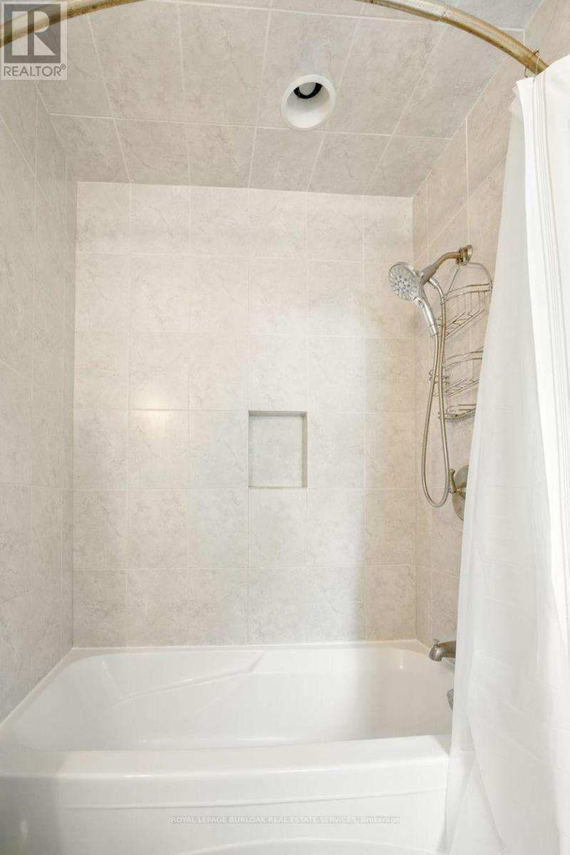 479 BLATHWAYTE LANE - 23