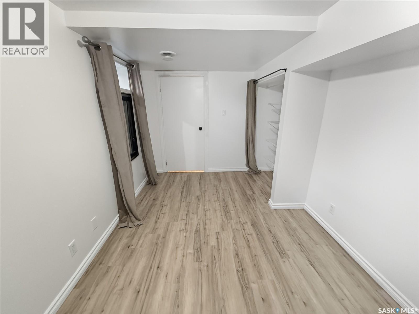 Single Family House Bungalow for Sale in  st AVENUE NE Swift Current 