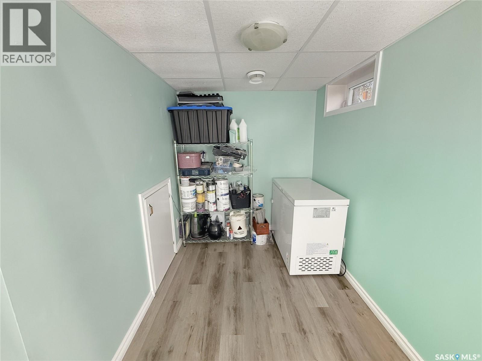 Single Family House Bungalow for Sale in  st AVENUE NE Swift Current 