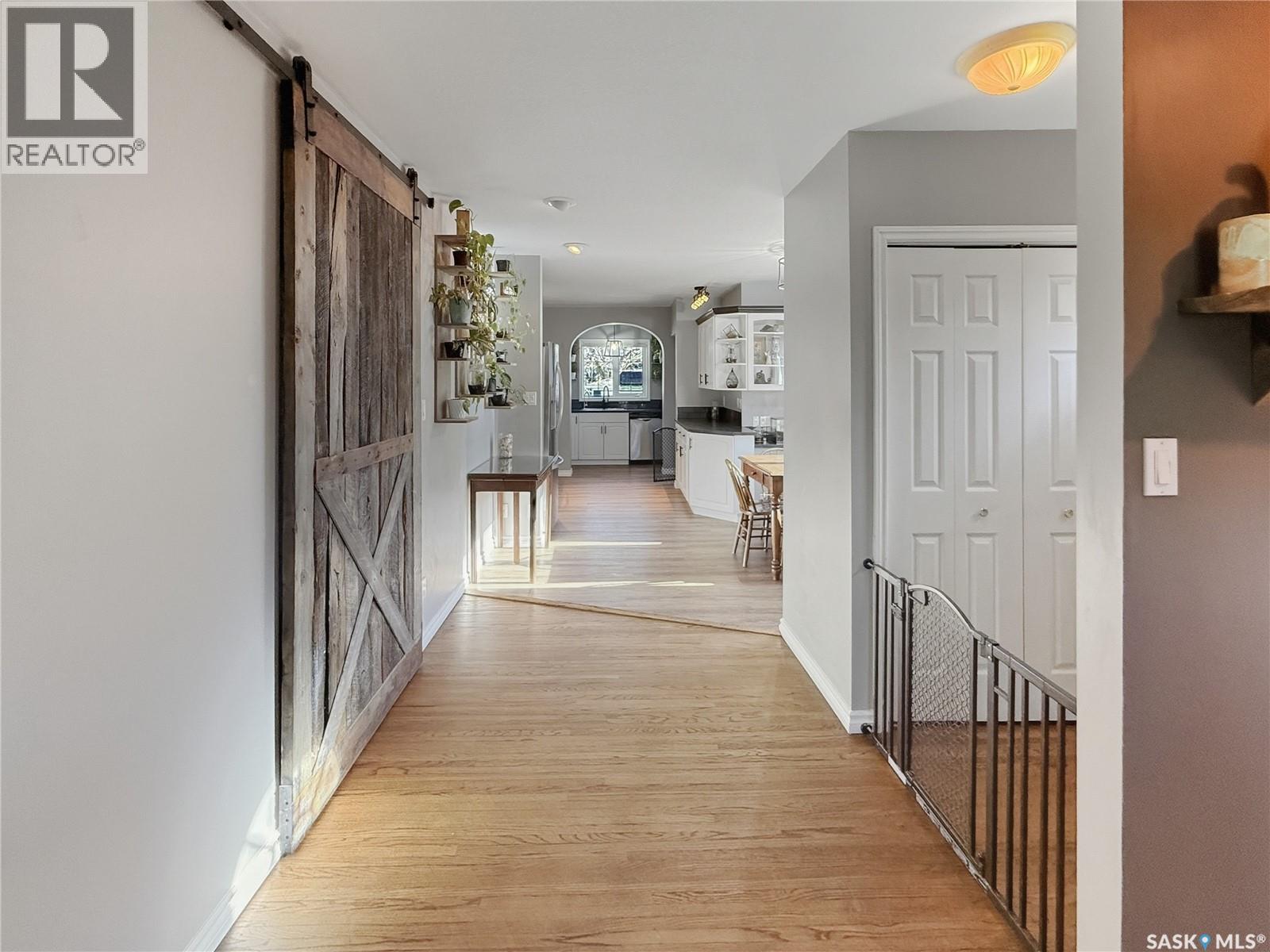 Single Family House Bungalow for Sale in  st AVENUE NE Swift Current 