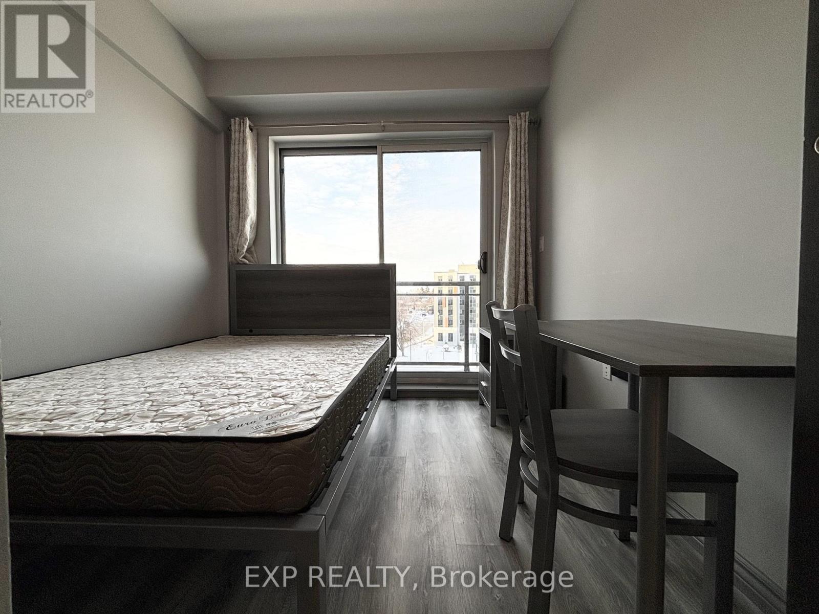 275 Larch Unit F504 photo 4