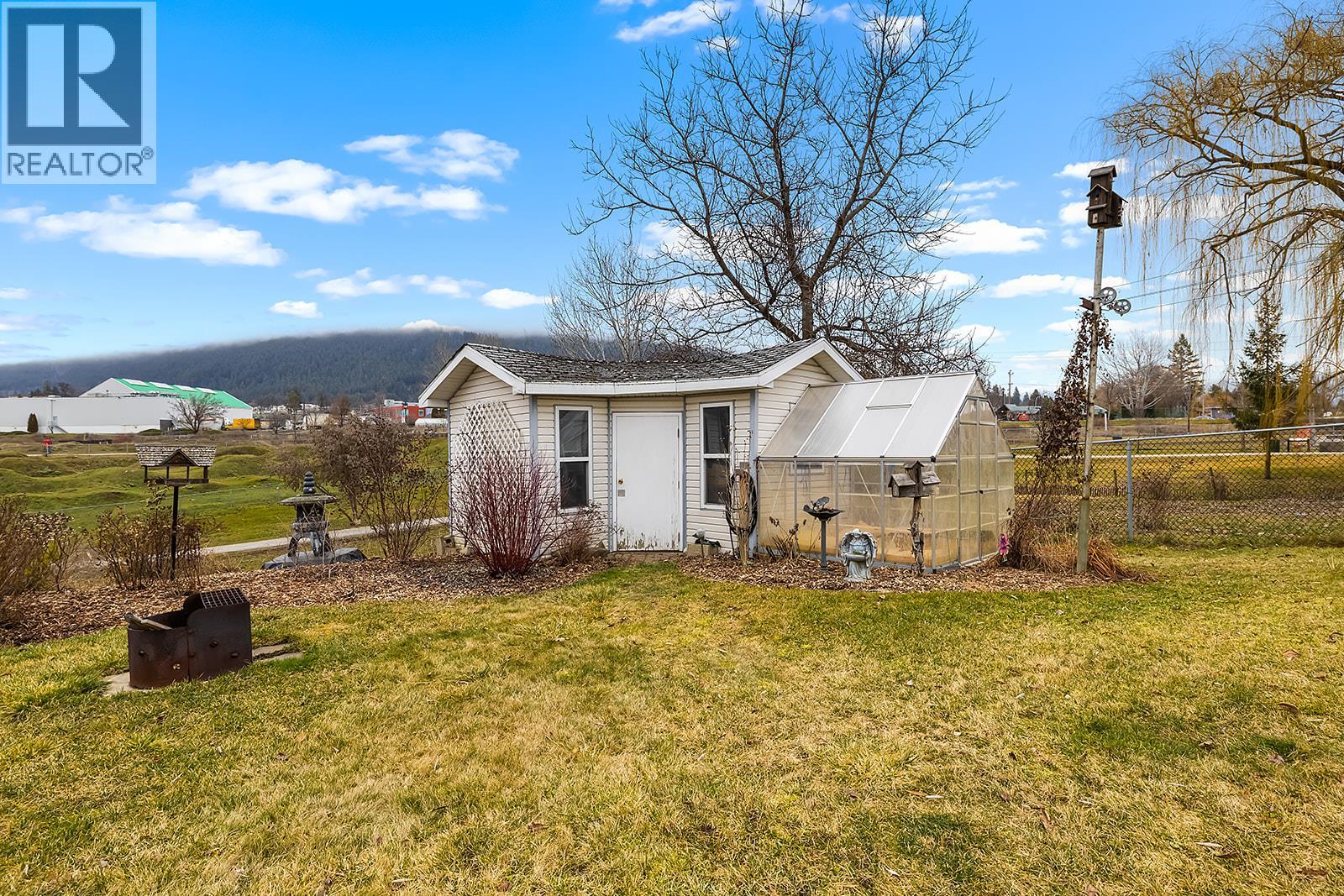 1220 CEDAR Street, Creston