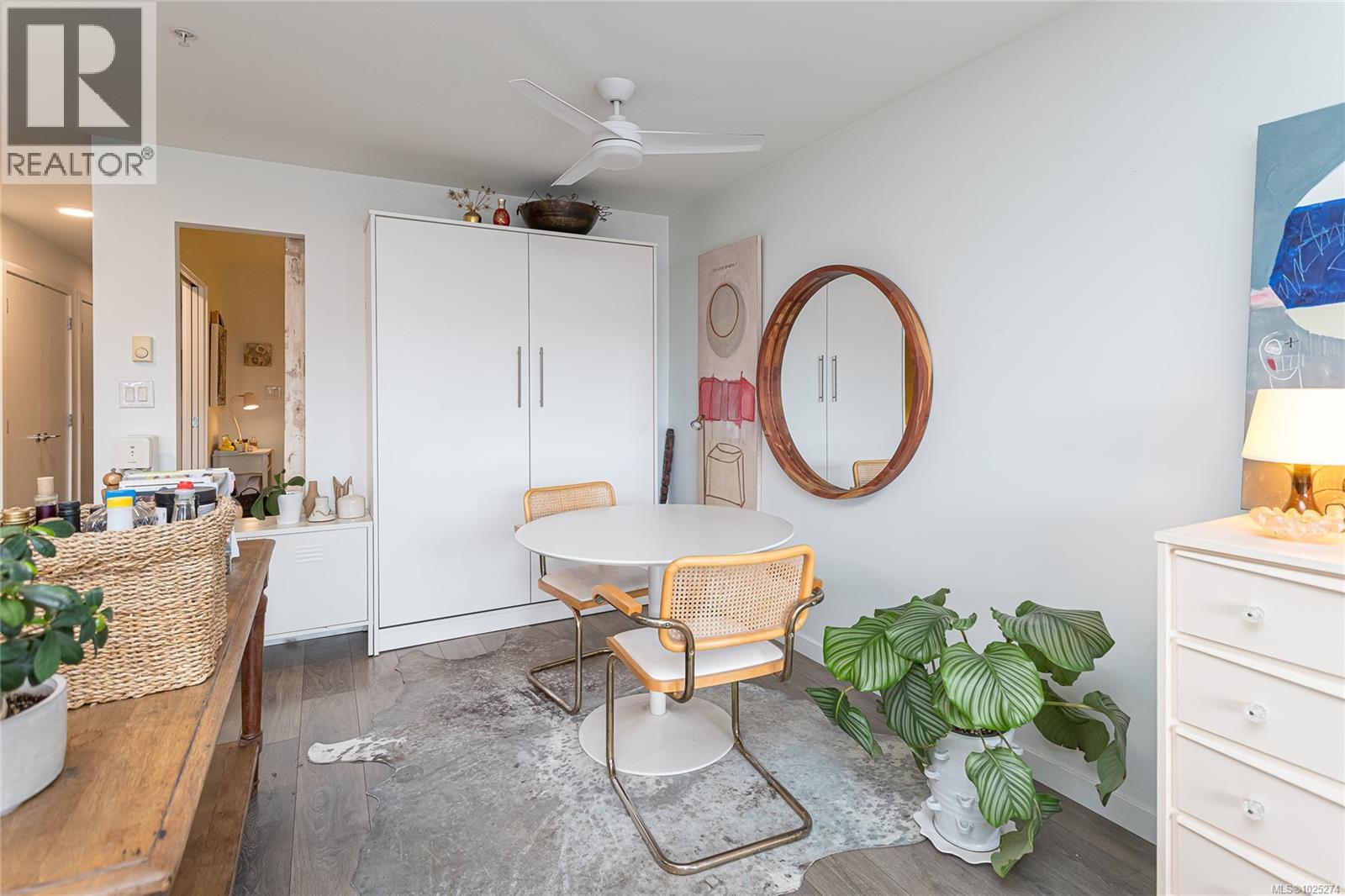 403 528 Pandora Avenue, Victoria