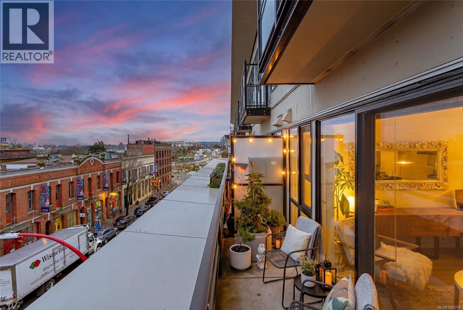 403 528 Pandora Avenue, Victoria