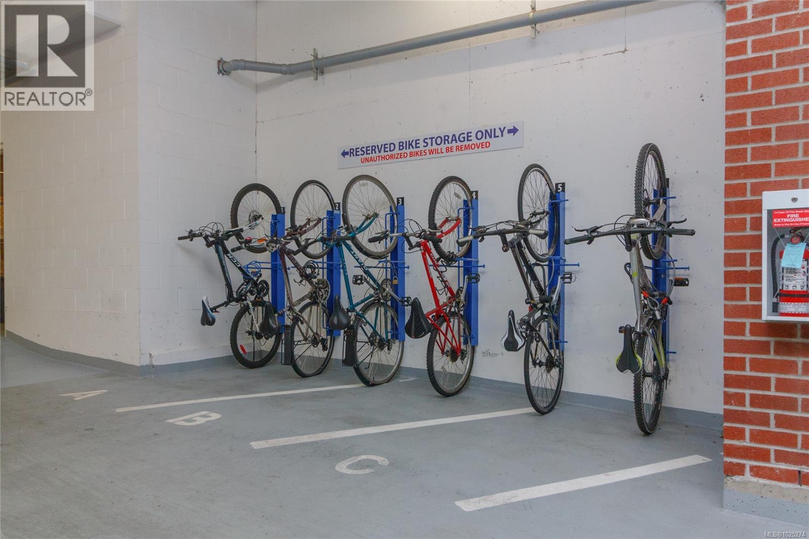 403 528 Pandora Avenue, Victoria