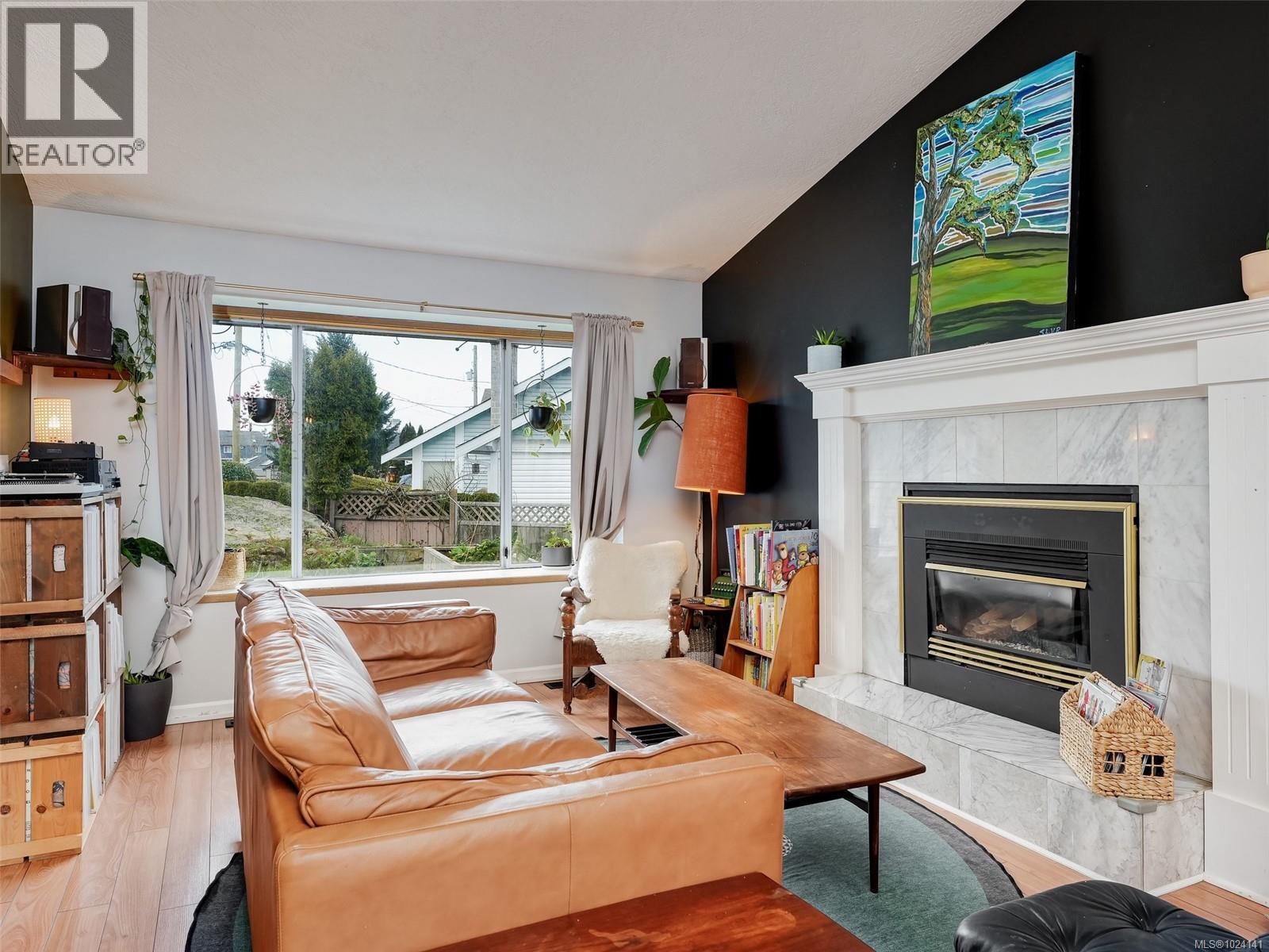 560 Atkins Ave - Photo 2 of 35, Langford, British Columbia