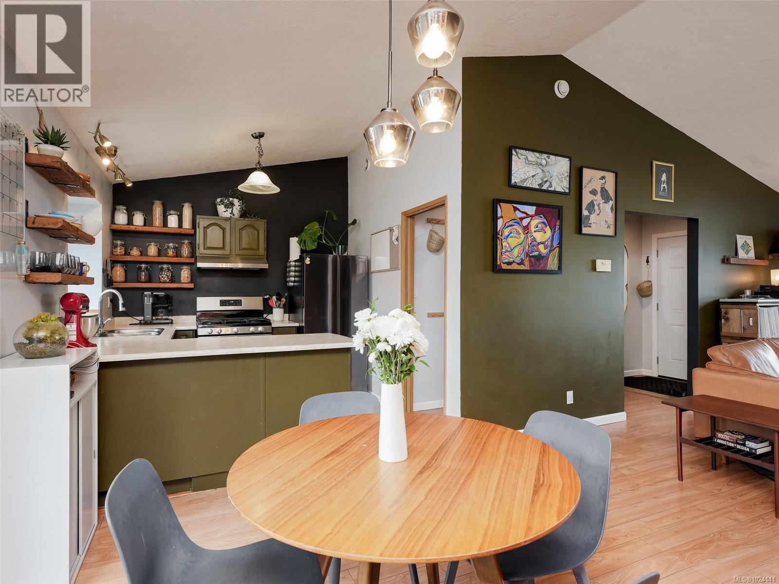  560 Atkins Avenue, Langford