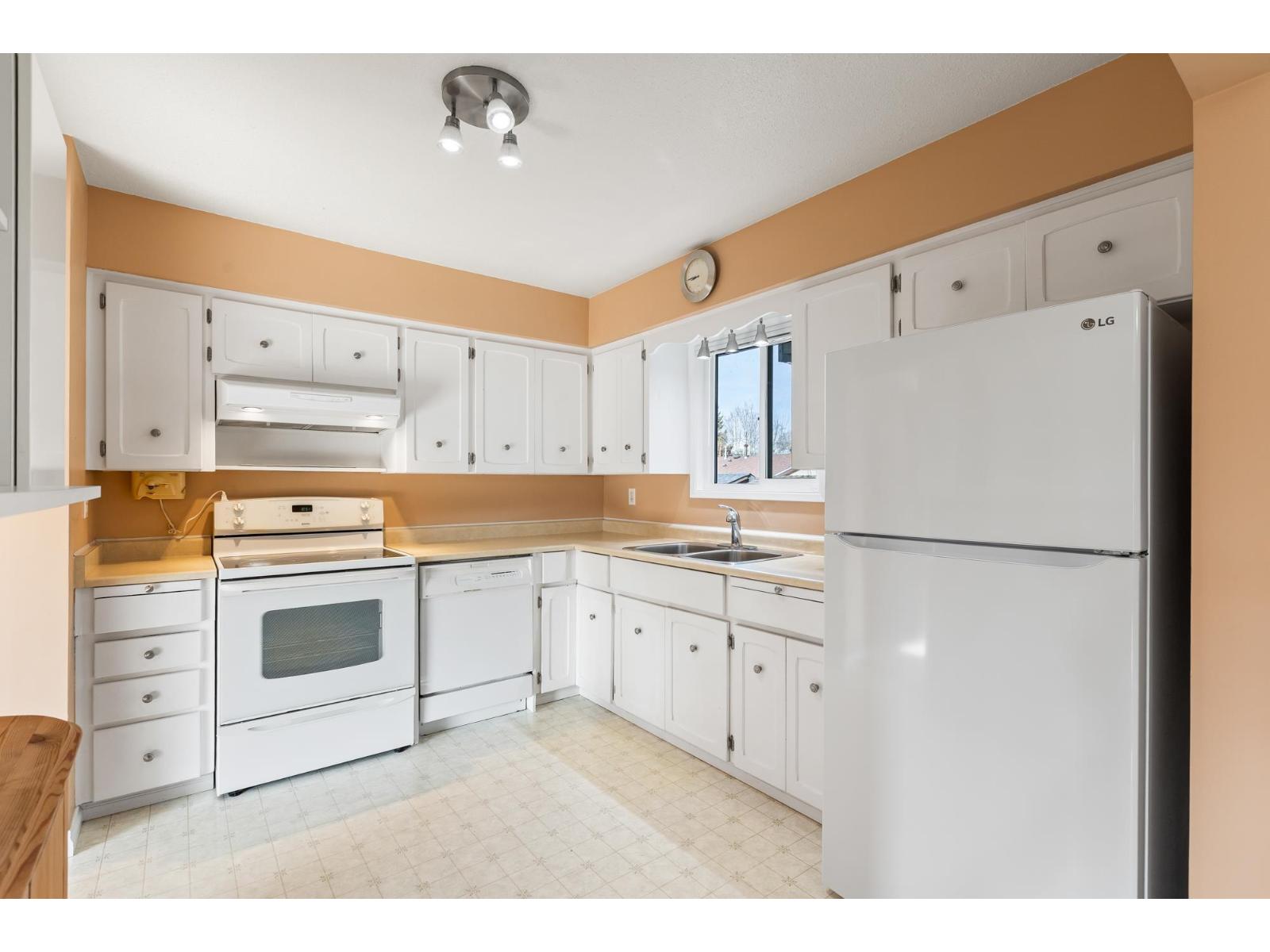 20925 51B AVENUE, Langley