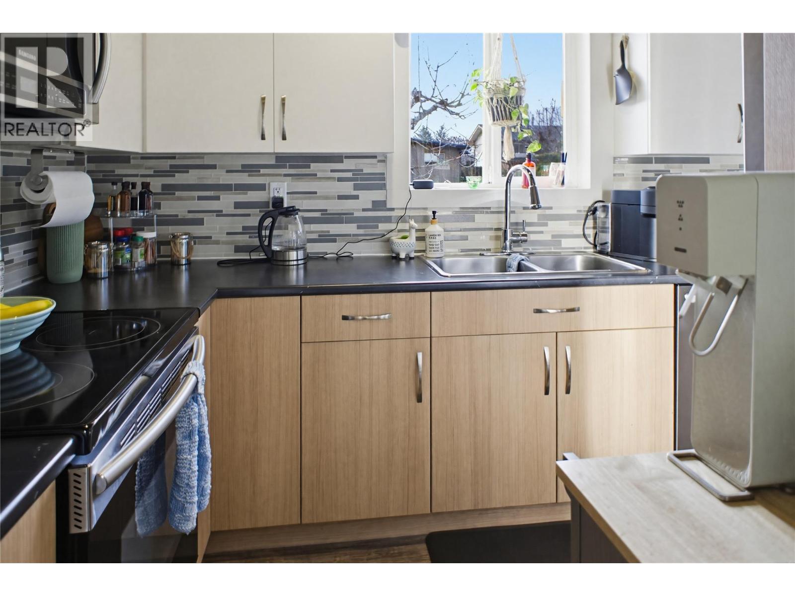 1271 KIMBERLEY CRESCENT - Image 3