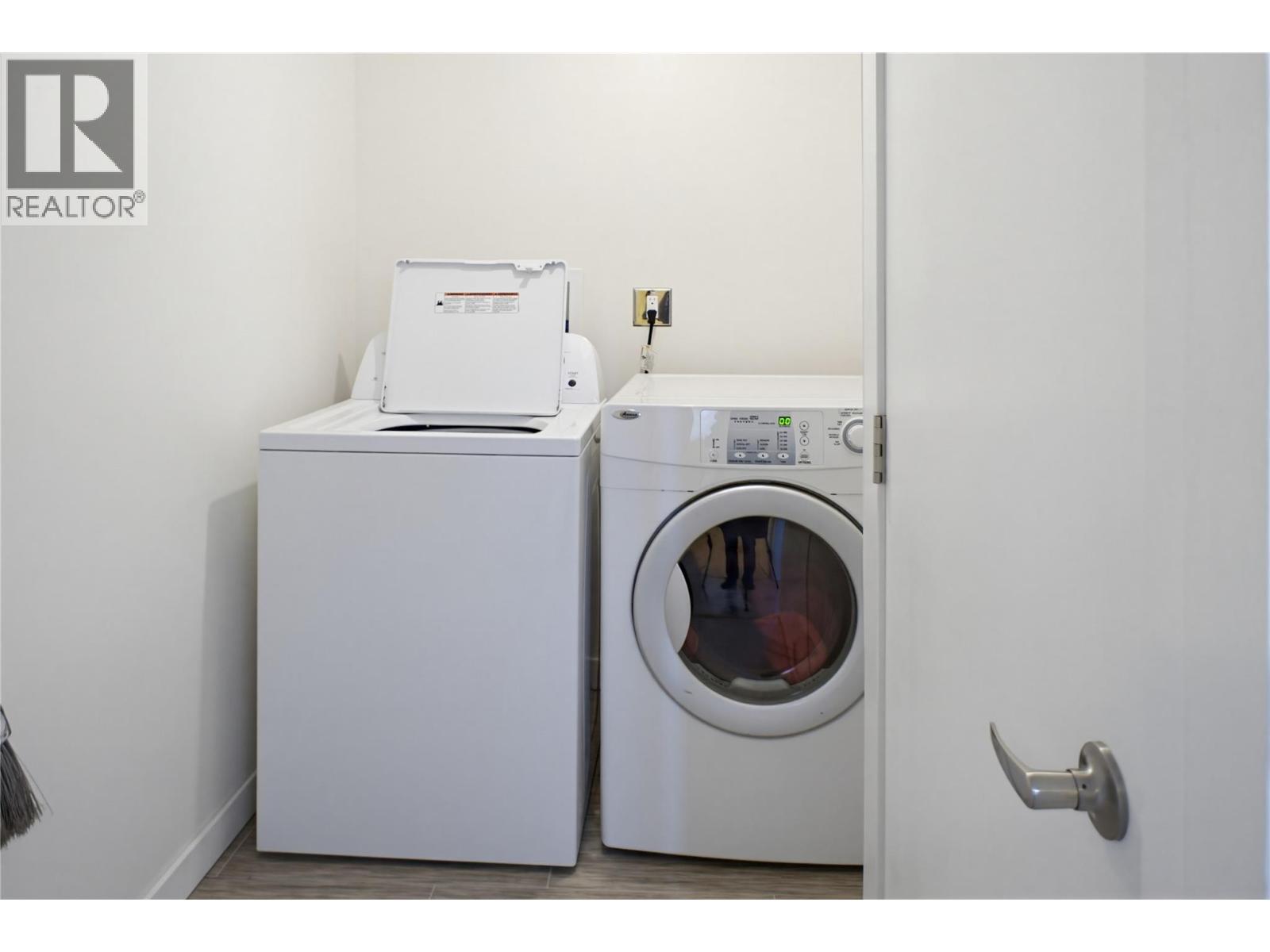 1271 KIMBERLEY CRESCENT - 29