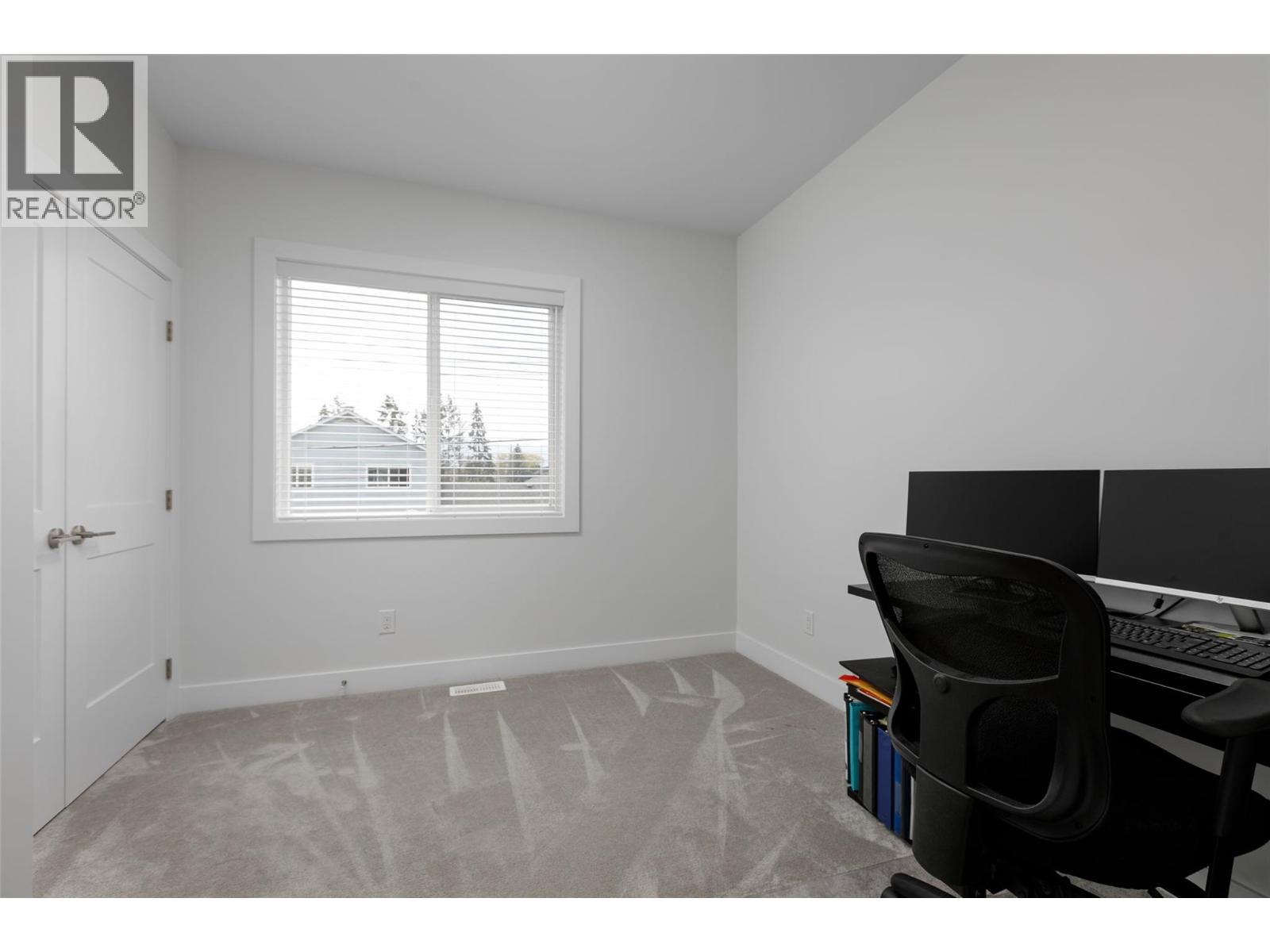  865 Patterson Avenue, Kelowna