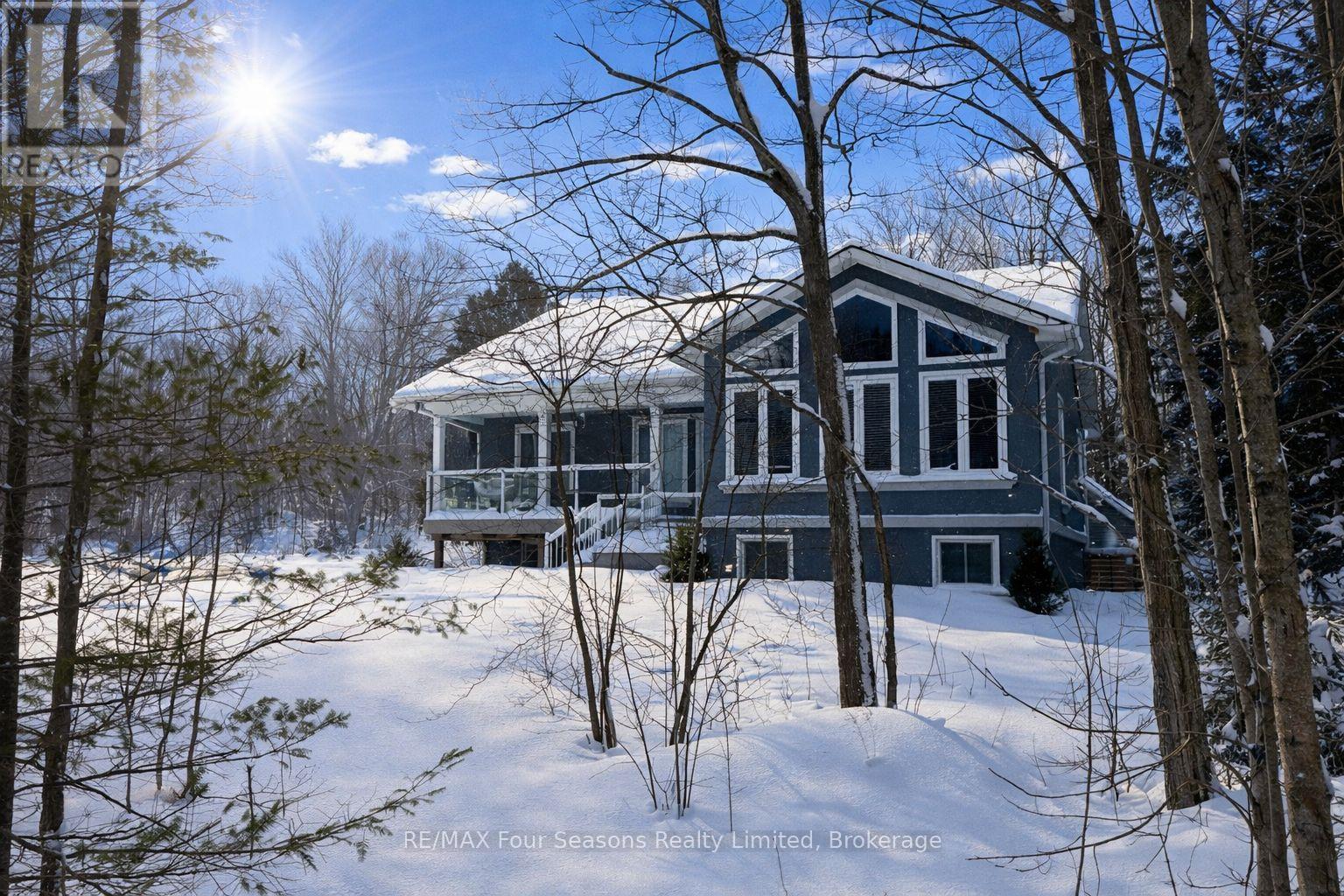 37 Silver Lake Crescent