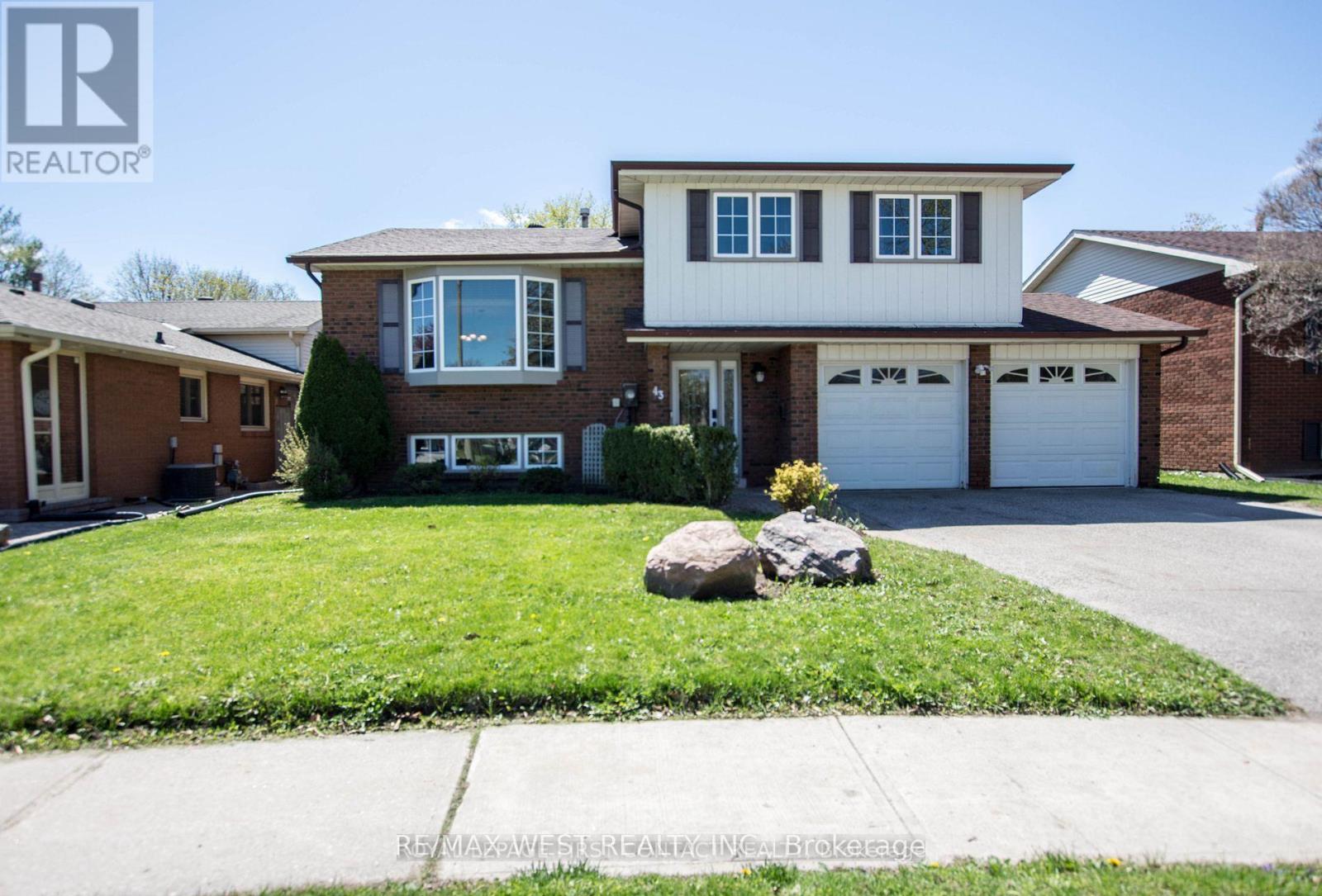 43 CLOVER AVENUE - Photo 2 of 22, Barrie (Allandale Heights), Ontario