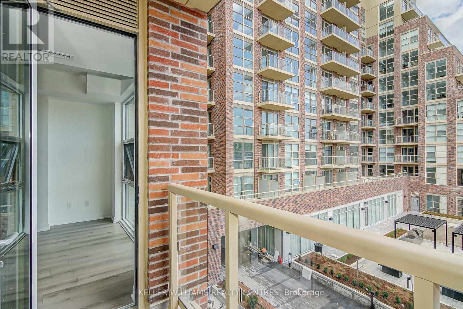 #306 1787 ST. CLAIR AVENUE W - 16