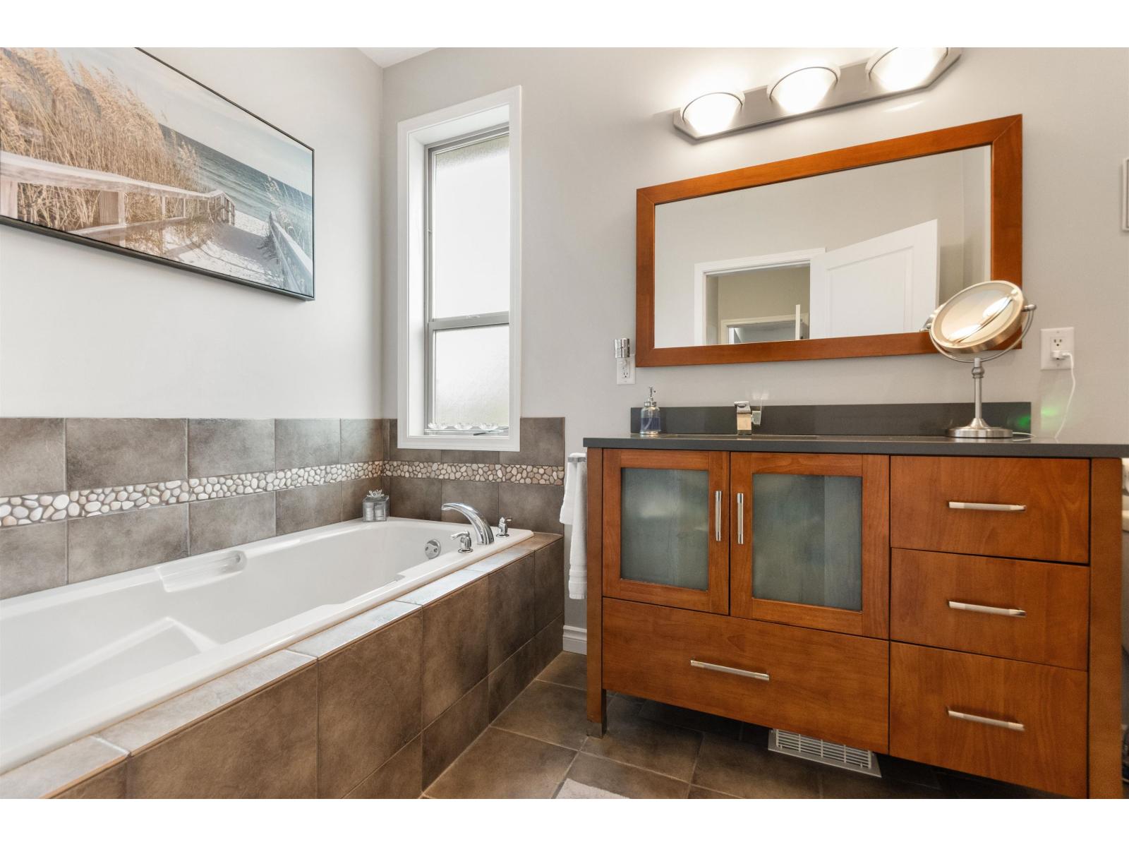 1999 ABERDEEN DRIVE, Agassiz, Agassiz