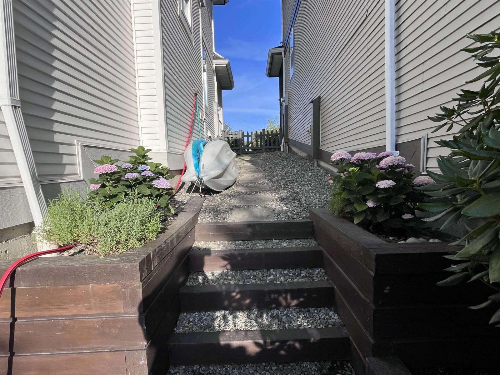 Photo 38
