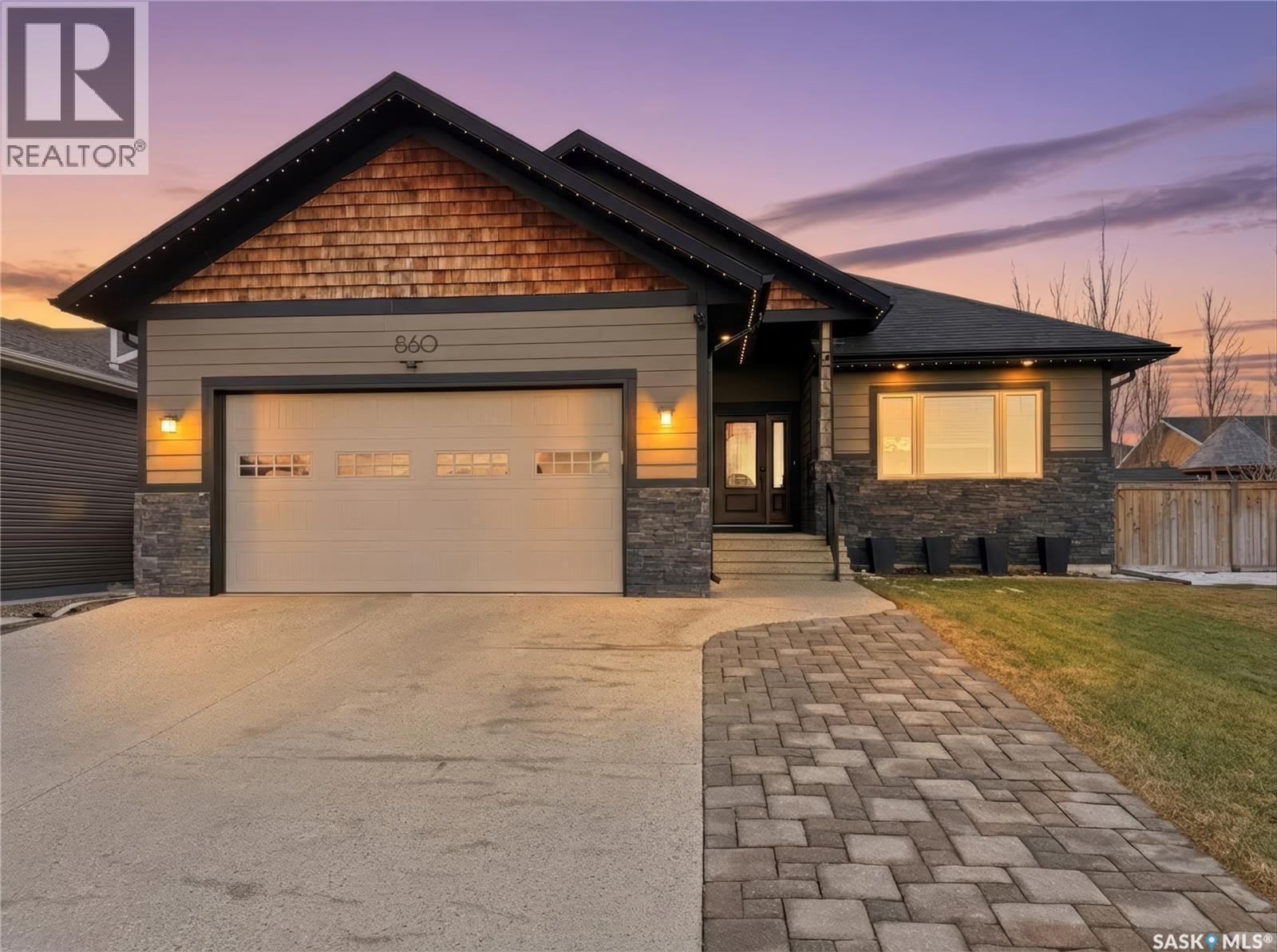 860 Colonel Otter DRIVE