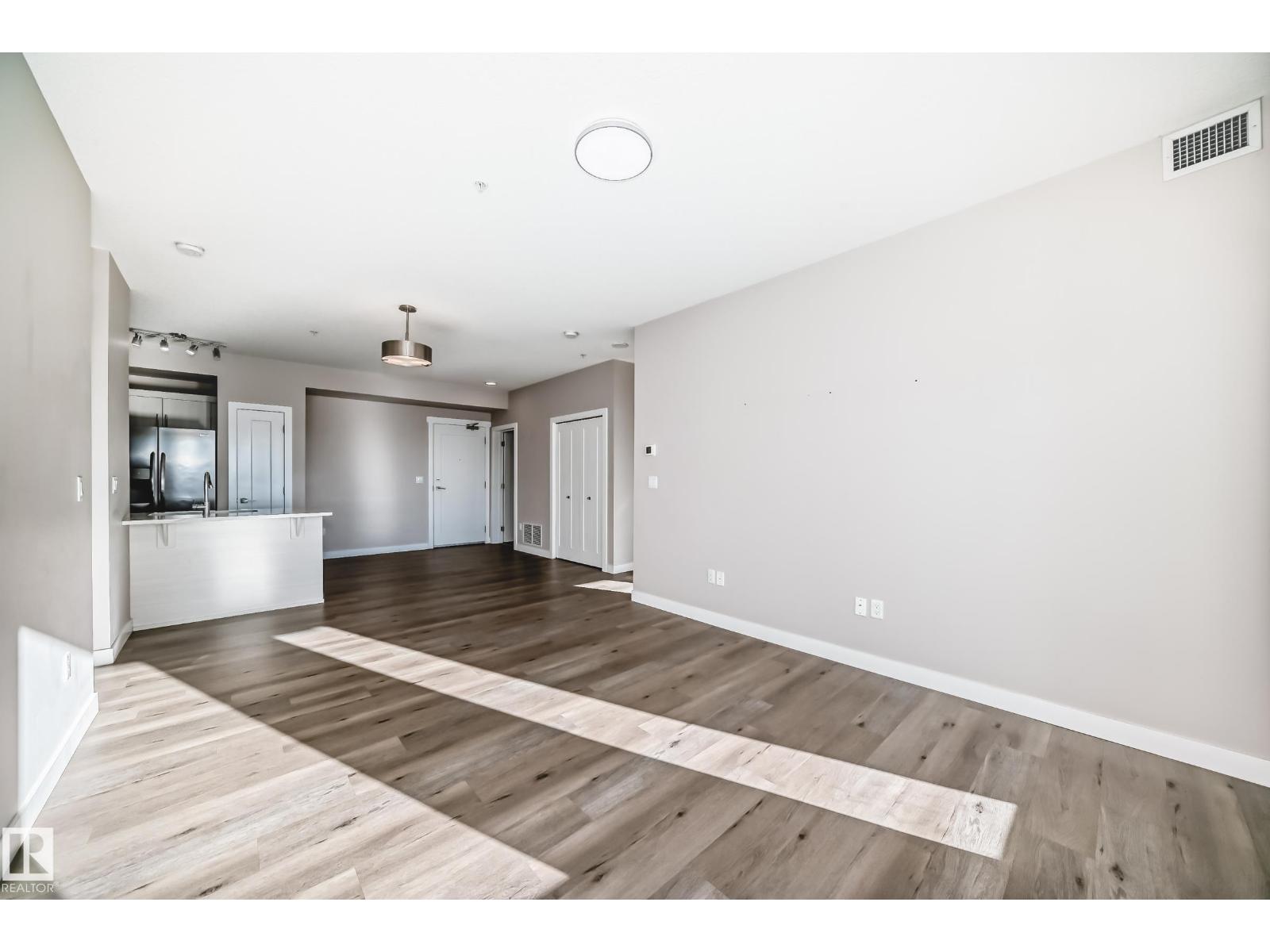 322 560 GRIESBACH PARADE PR NW - Photo 30