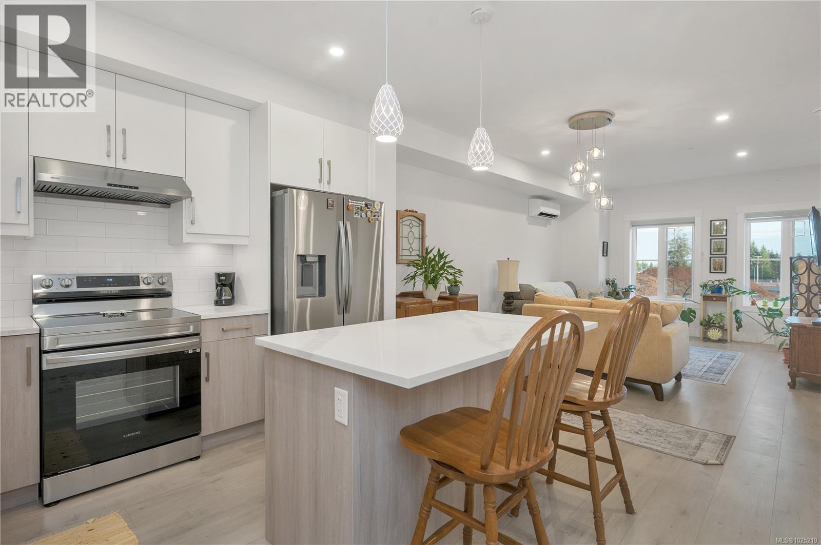 10 701 Sitka St, Campbell River