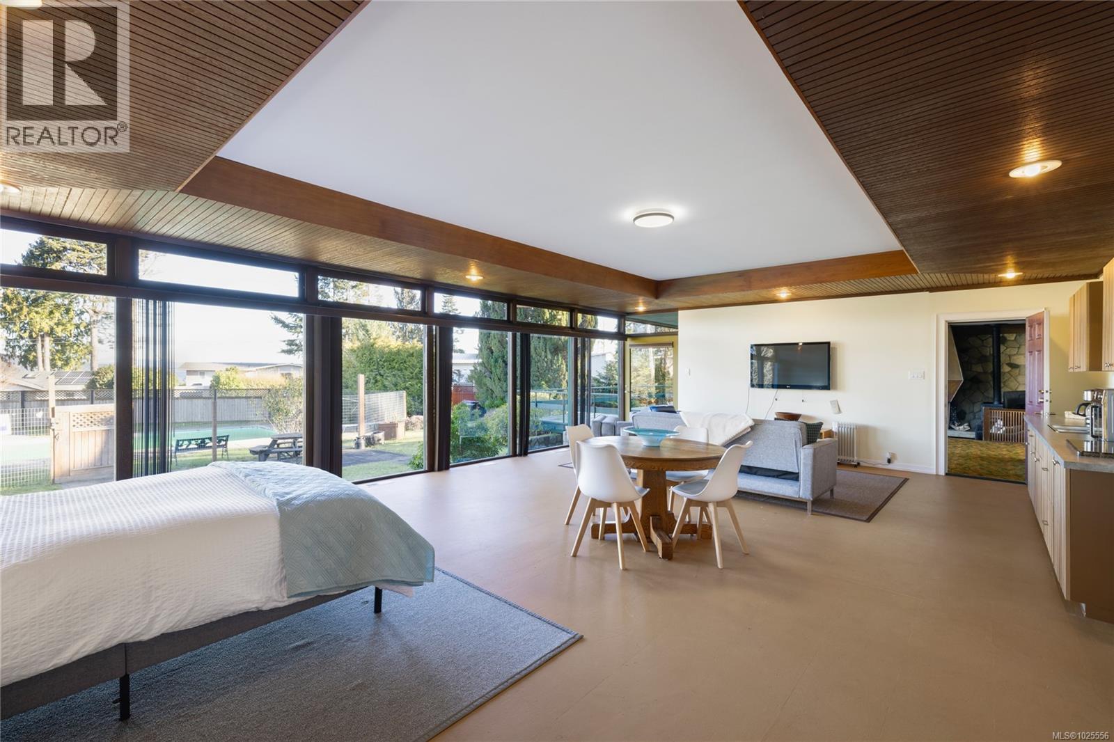 160 Kopina Dr, Bowser