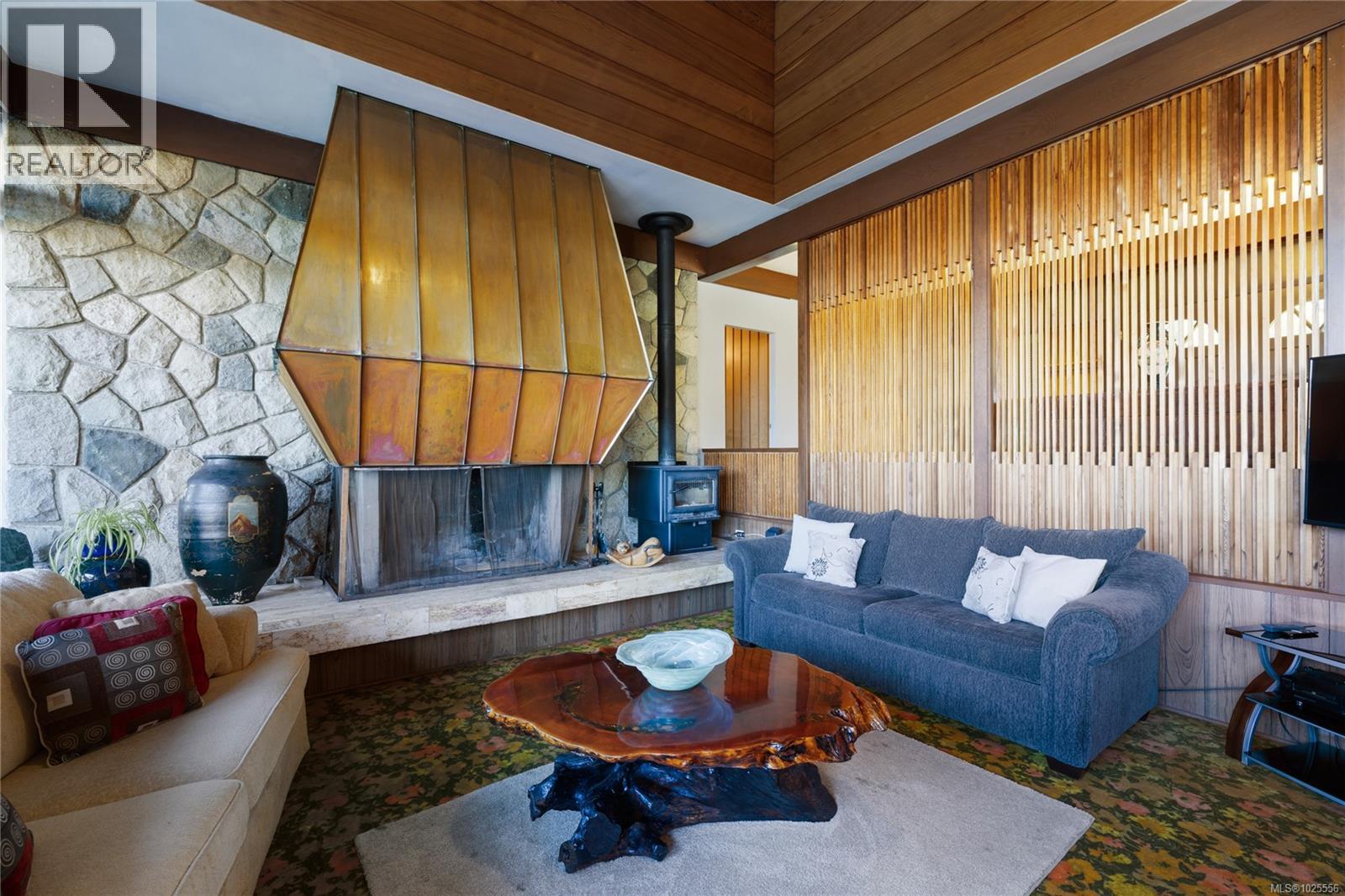 160 Kopina Dr, Bowser