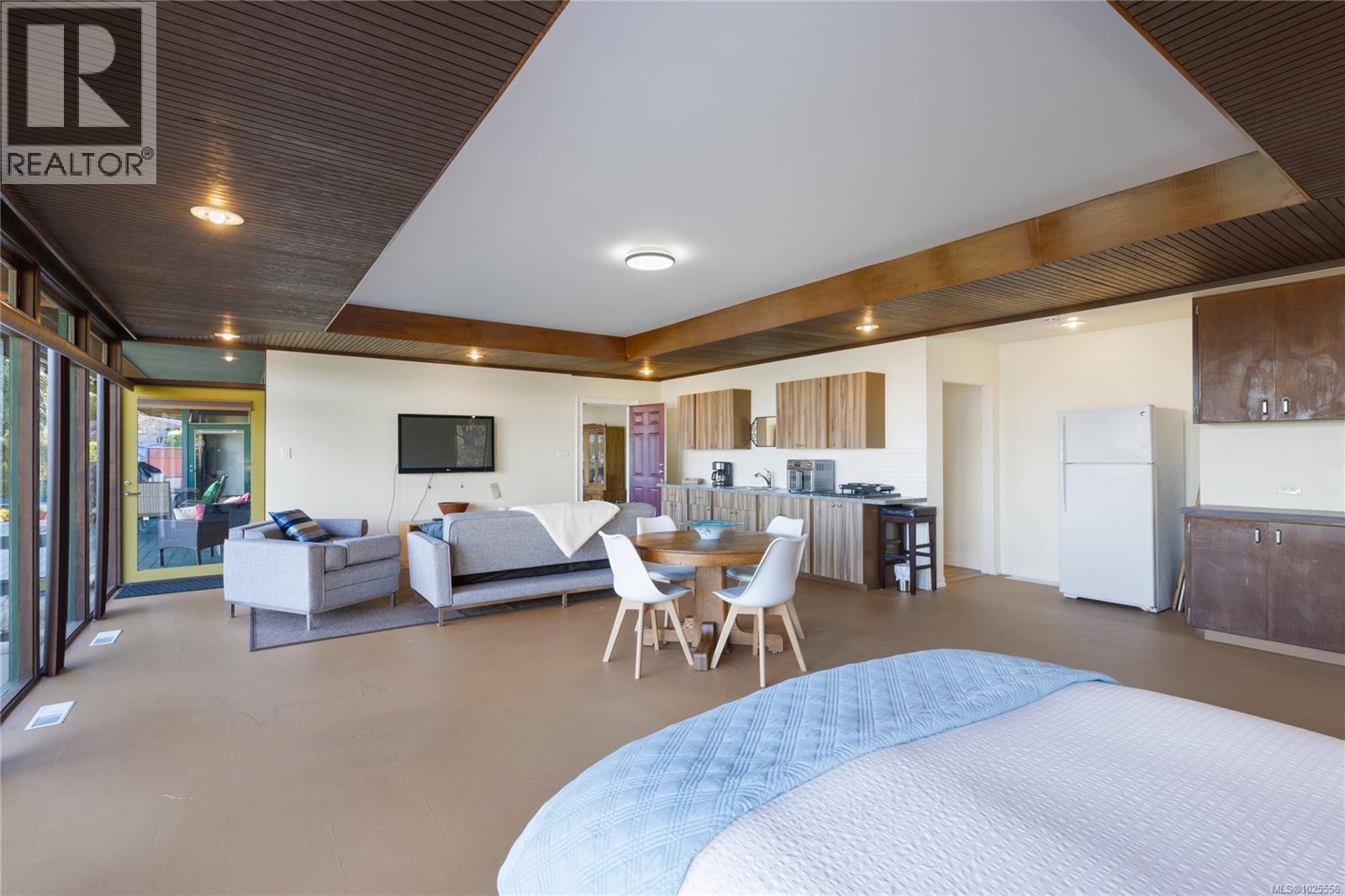 160 Kopina Dr, Bowser