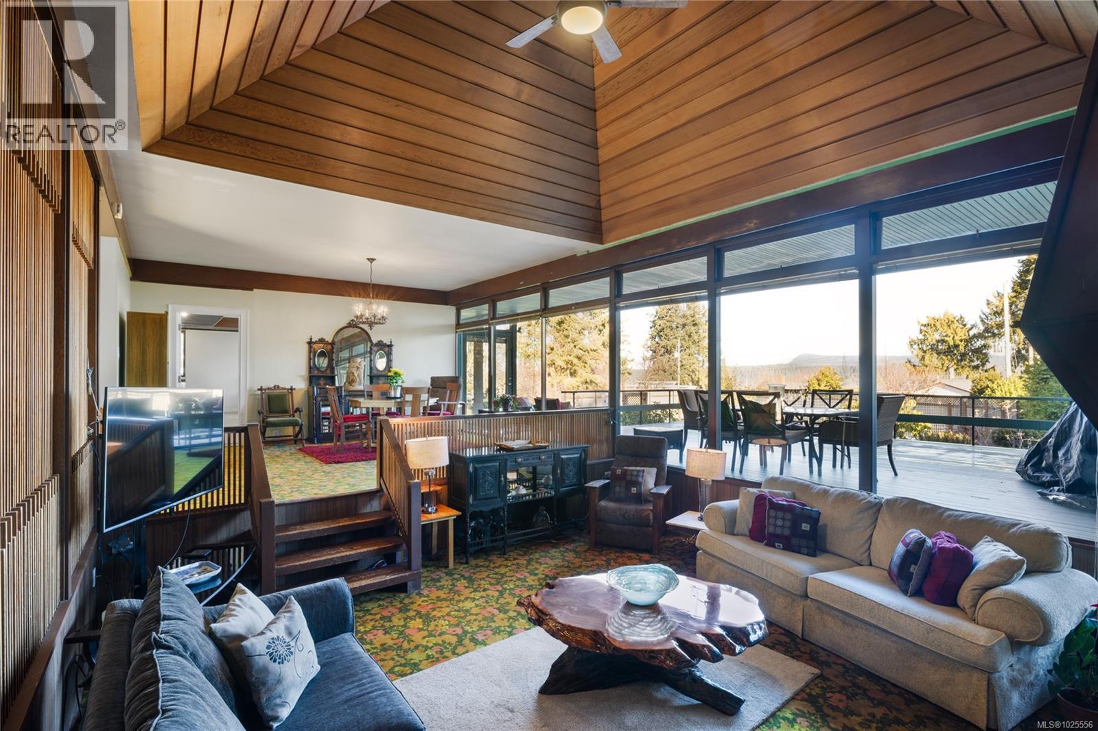 160 Kopina Dr, Bowser