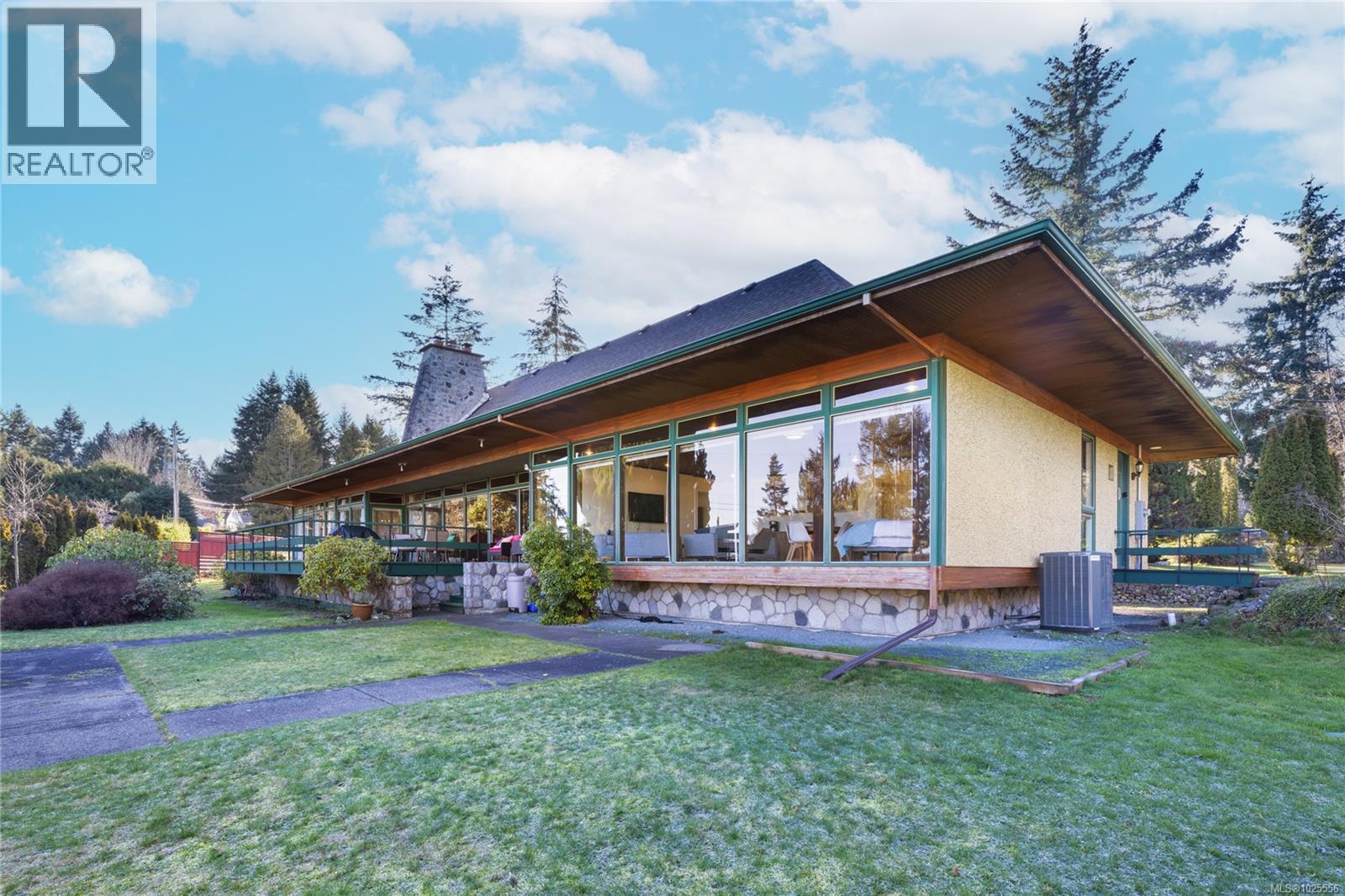 160 Kopina Dr, Bowser