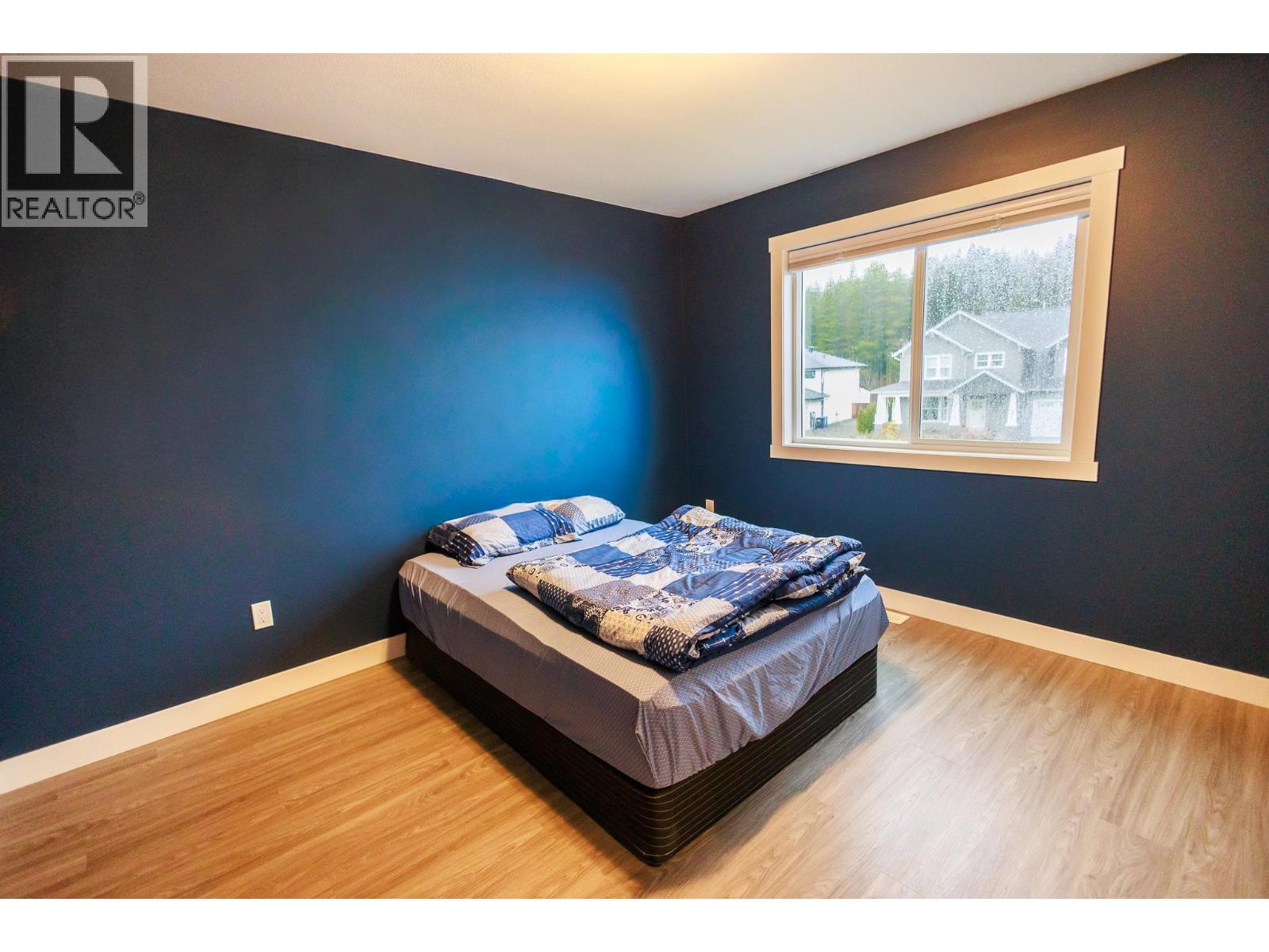 5223 SMITH Avenue, Terrace