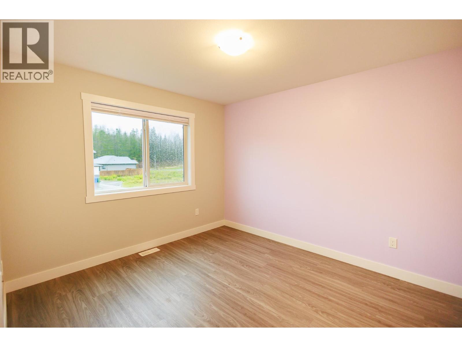 5223 SMITH Avenue, Terrace