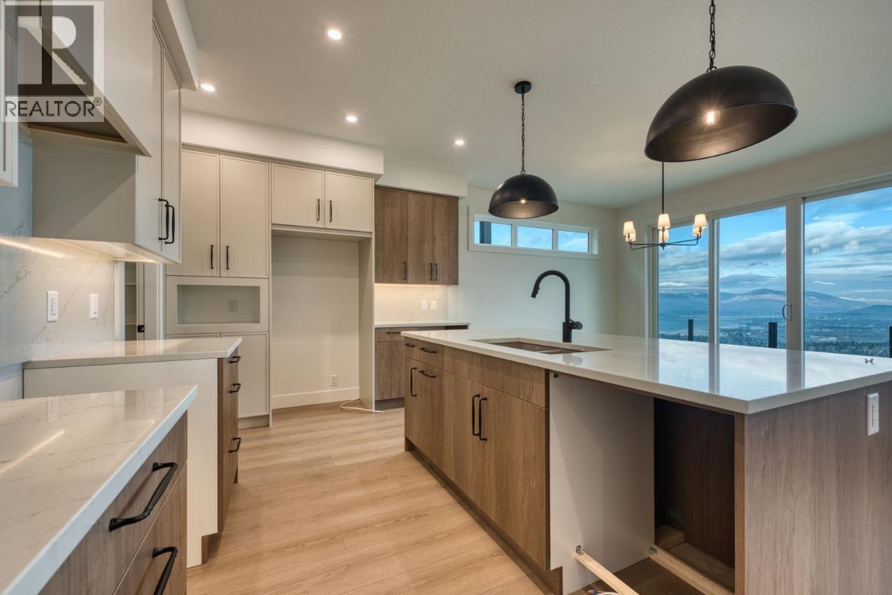  1080 Hewetson Avenue, Kelowna