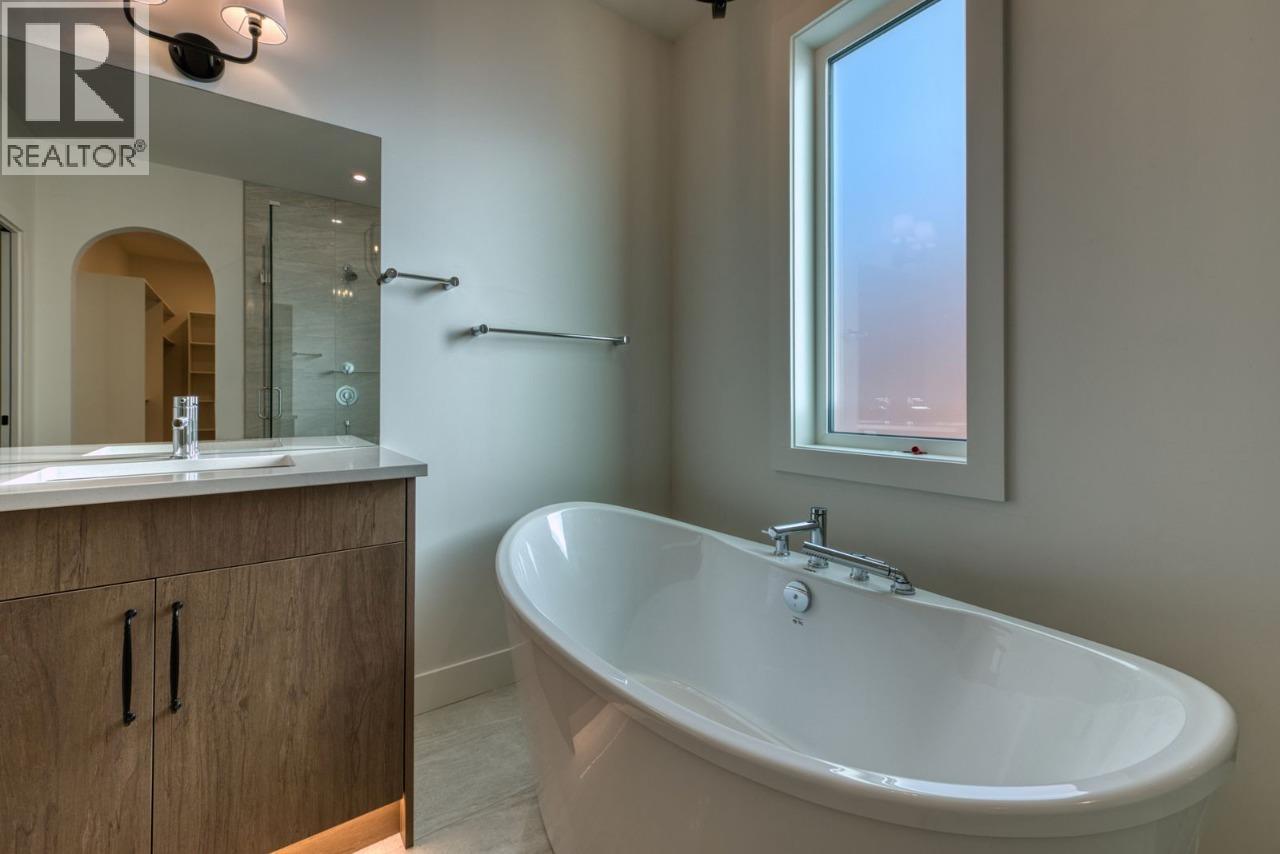  1080 Hewetson Avenue, Kelowna