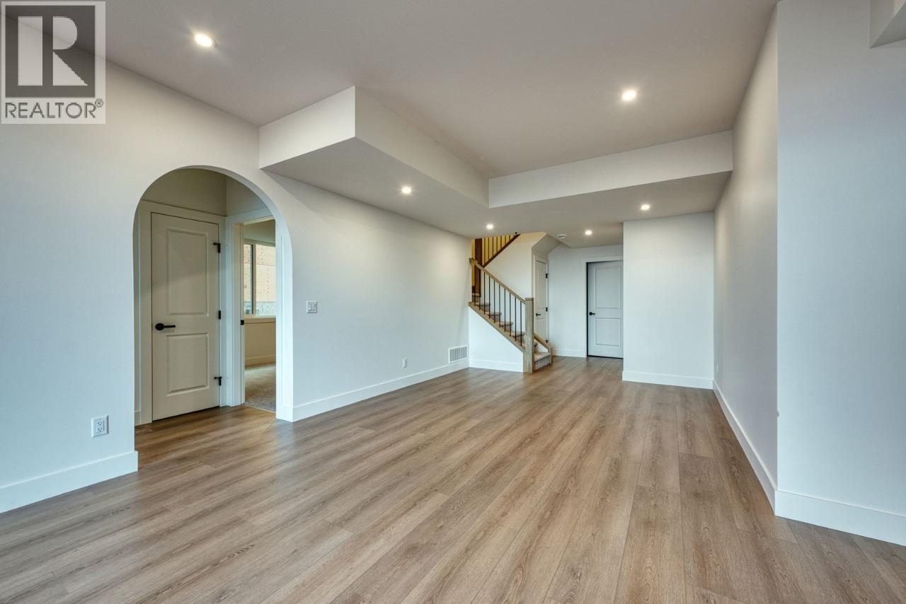  1080 Hewetson Avenue, Kelowna