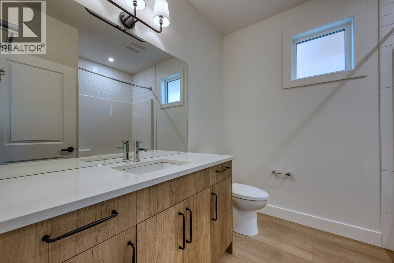  1080 Hewetson Avenue, Kelowna