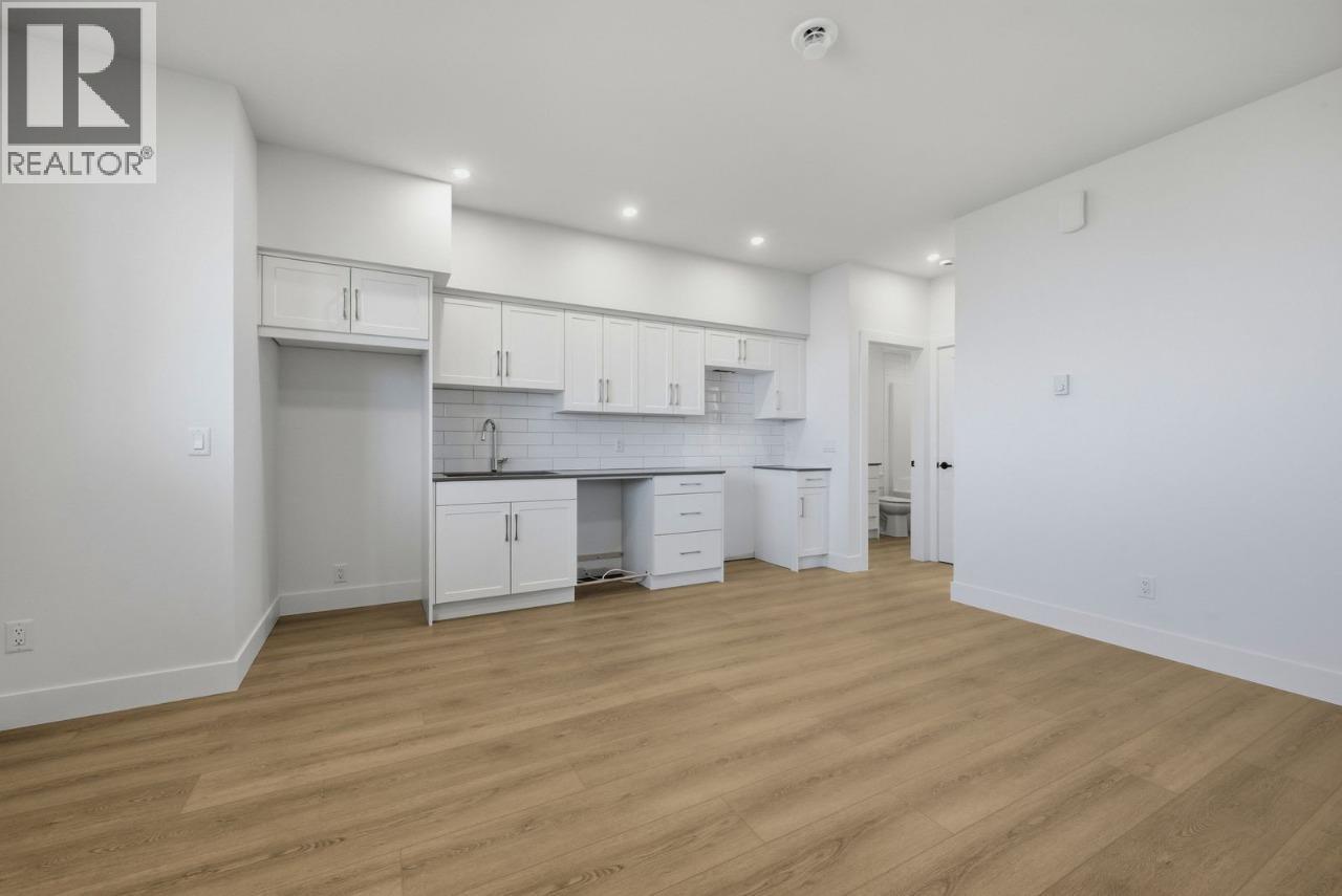  1080 Hewetson Avenue, Kelowna