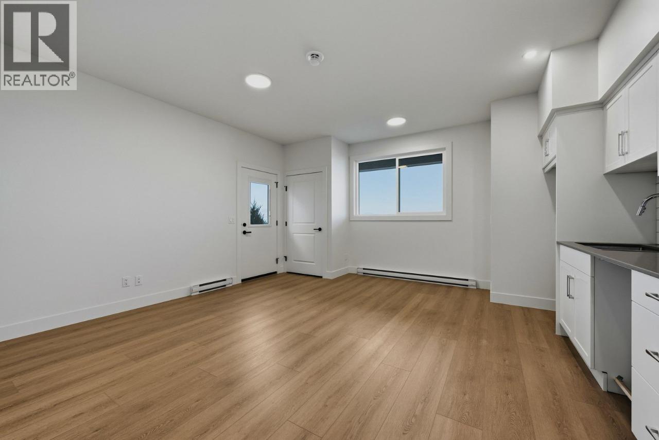  1080 Hewetson Avenue, Kelowna