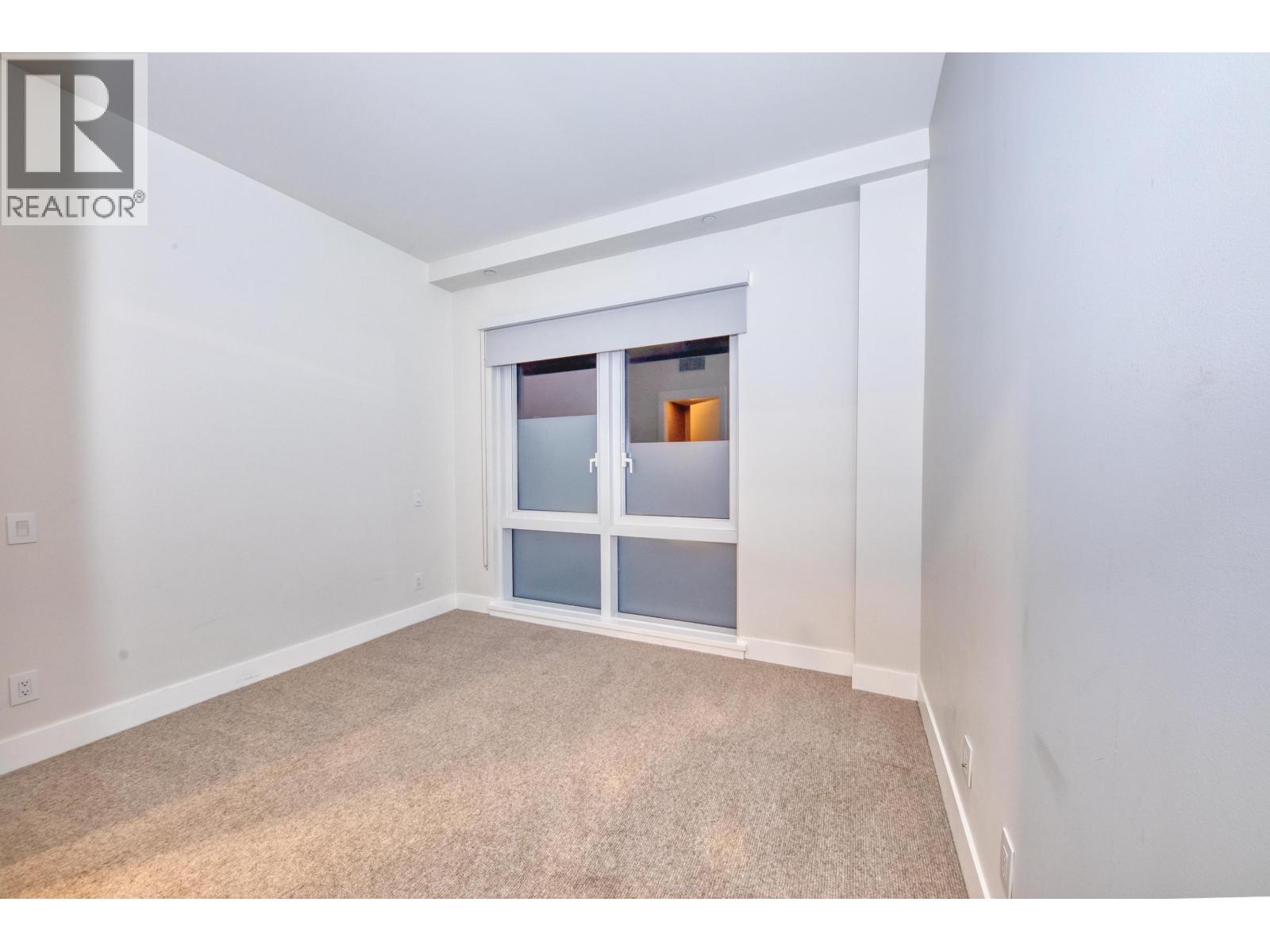 201 6707 NELSON AVENUE, West Vancouver